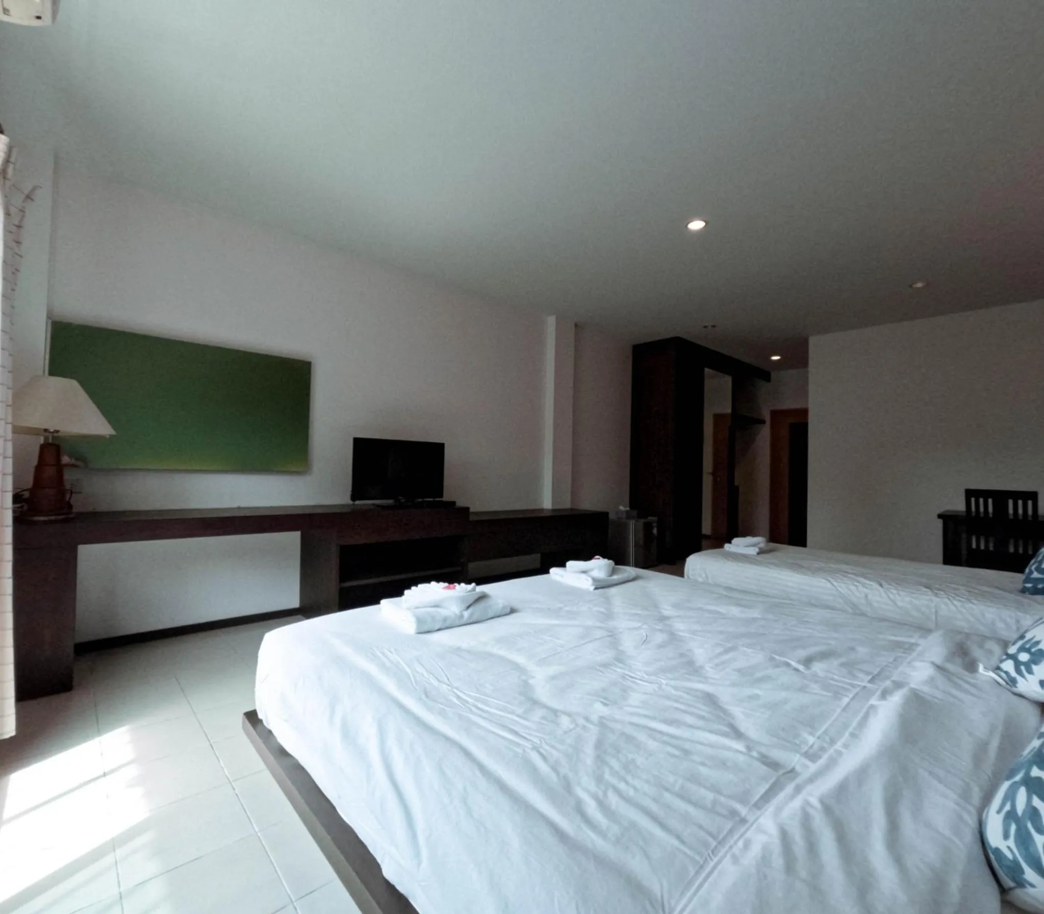 Photo of the whole room in Le Ranong Bistro Hotel