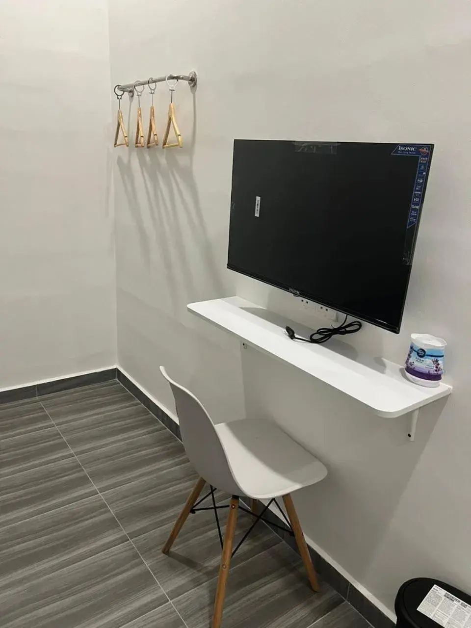 Queen Room in KIWI INN Queen Room in KIWI INN