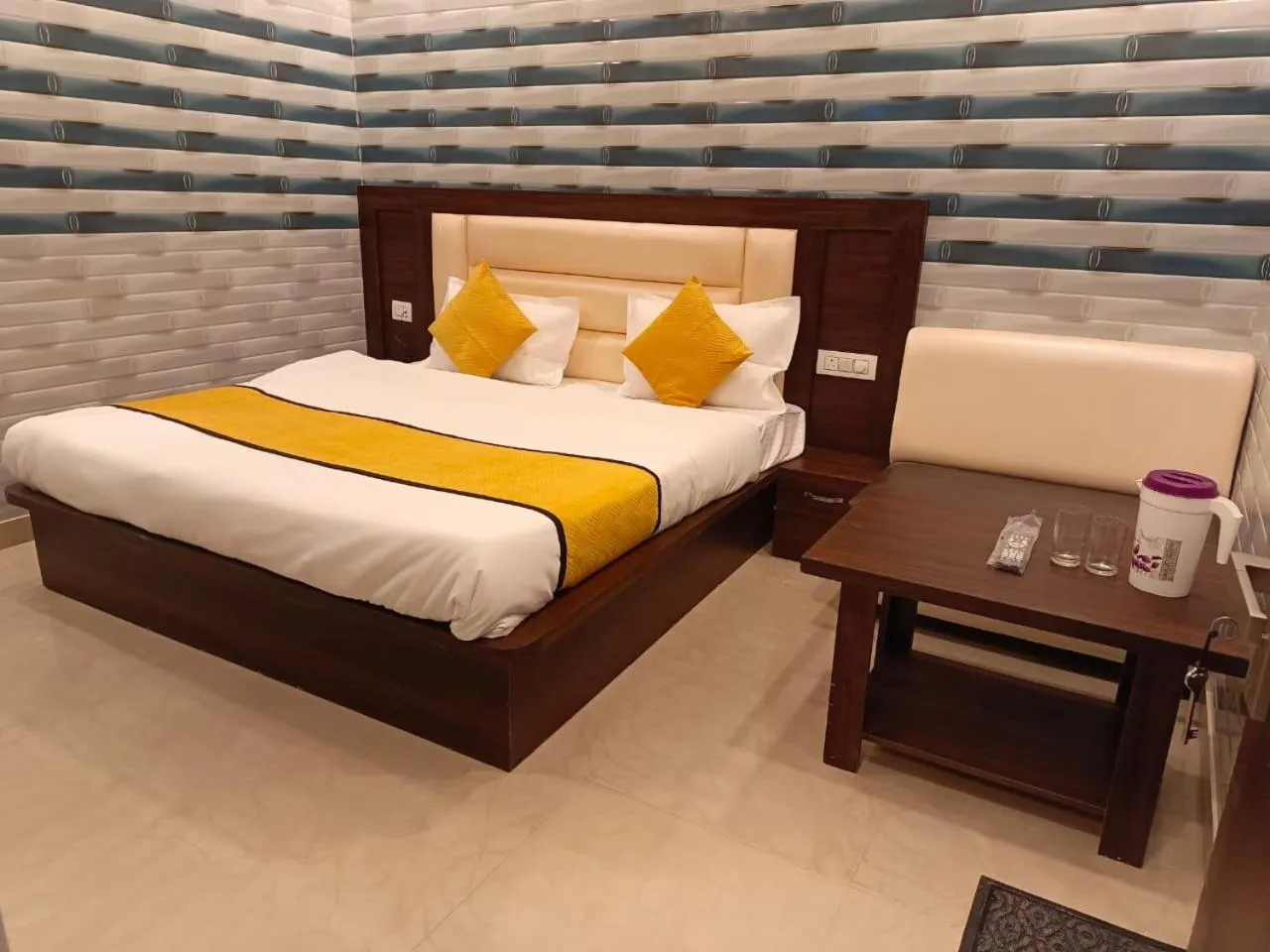 Photo of the whole room, Bed in G L Palace