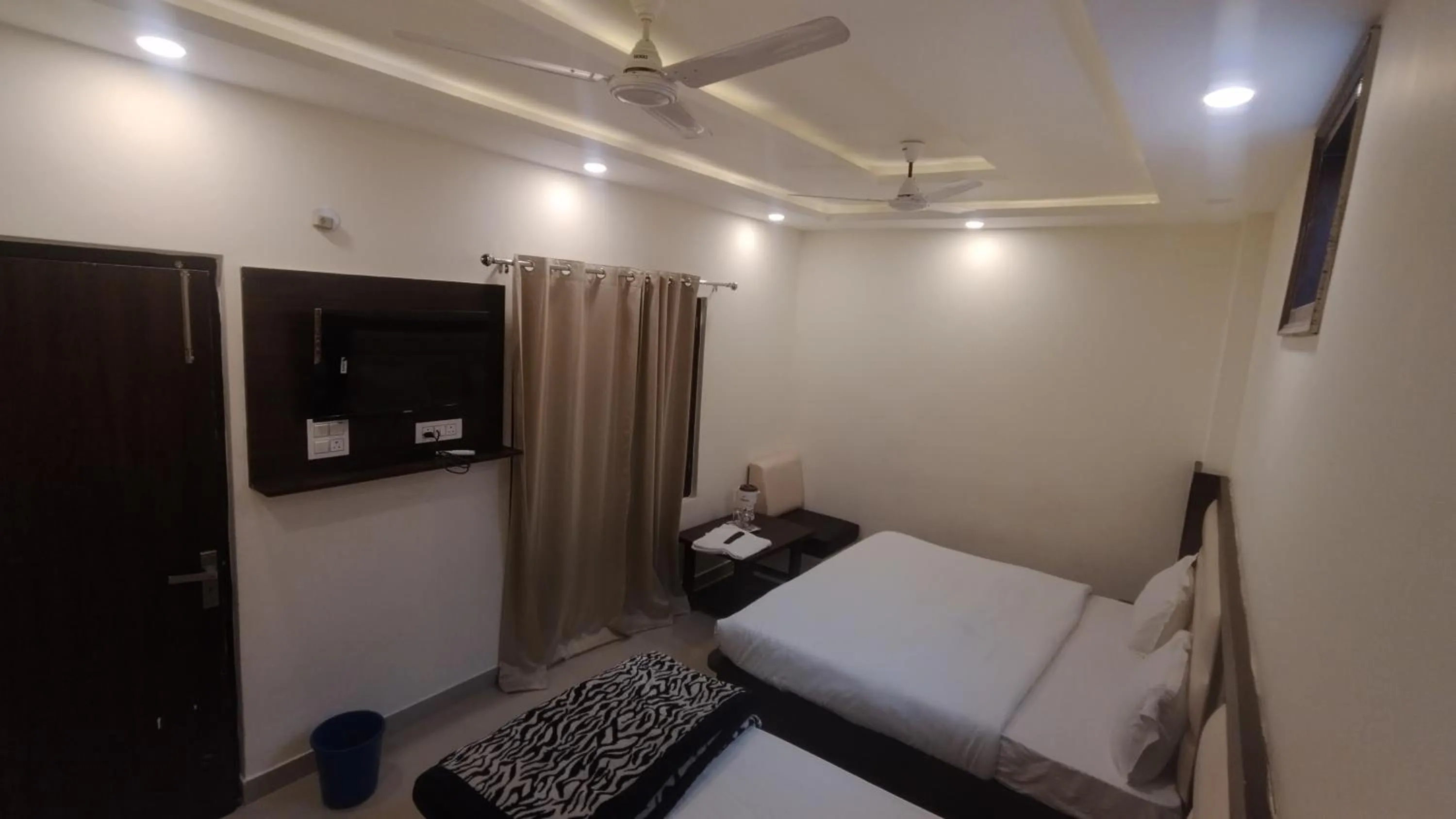 Bedroom, Bed in G L Palace