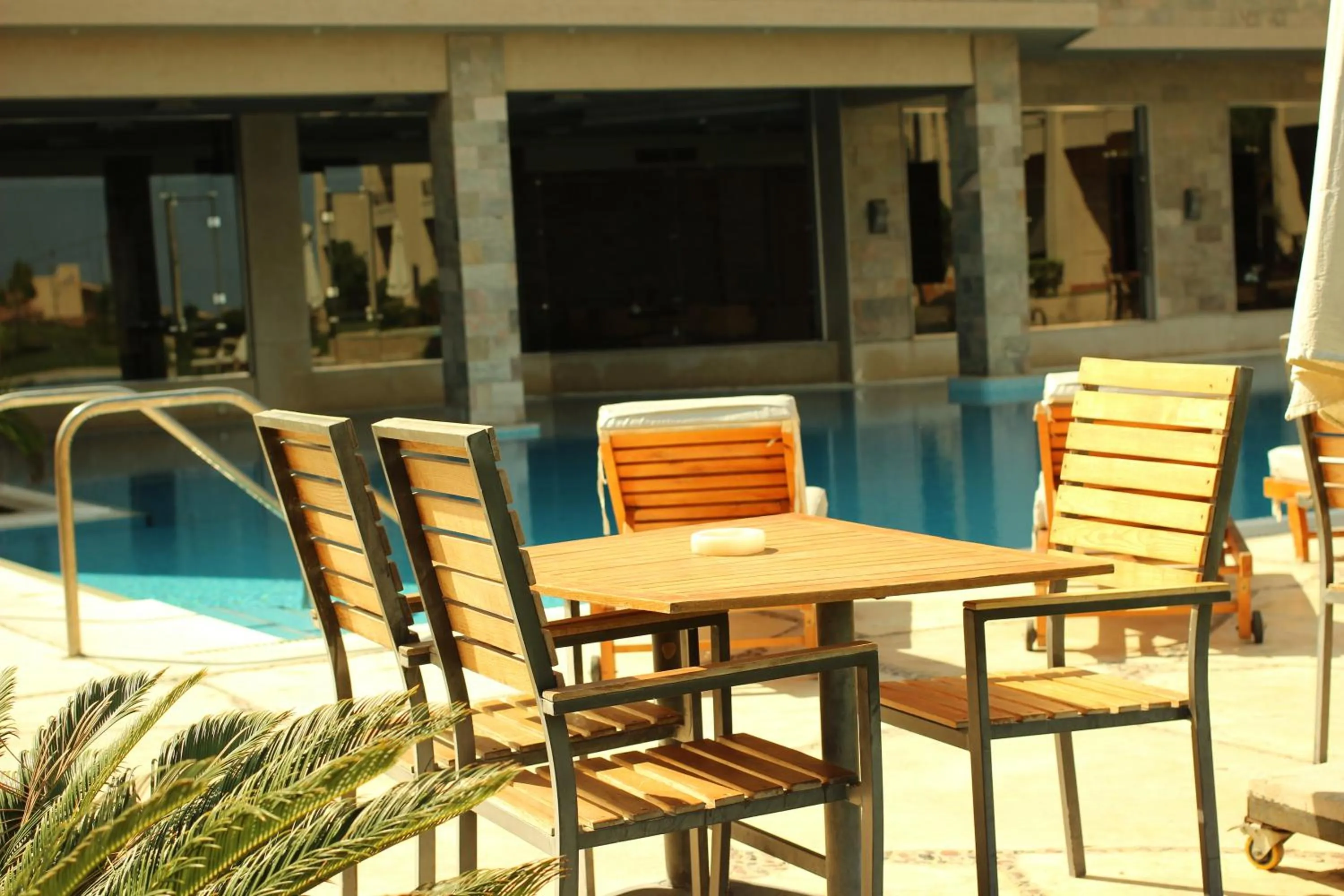 Restaurant/places to eat in Panacea Suites Hotel