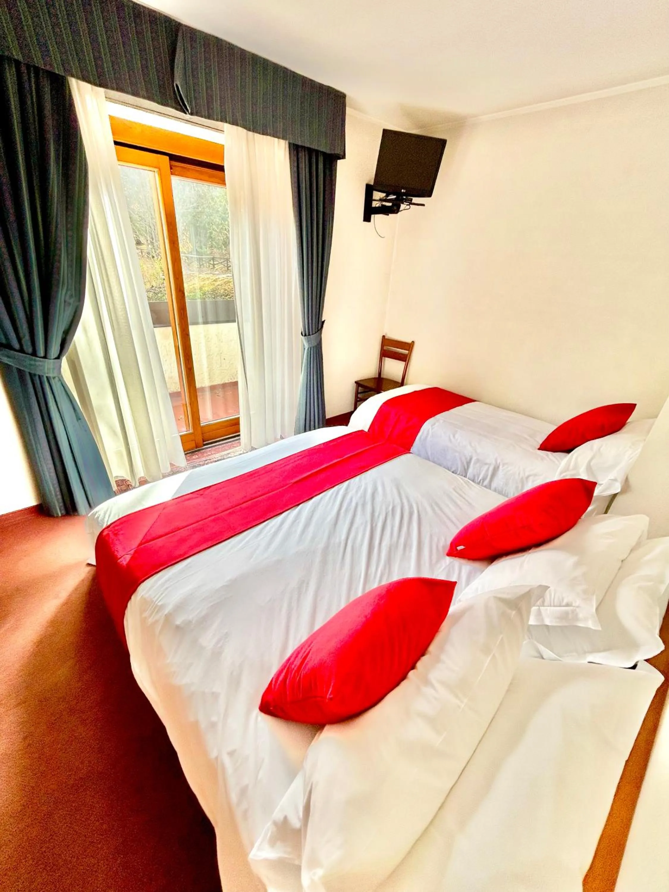 Bedroom in HOTEL LA NIGRITELLA