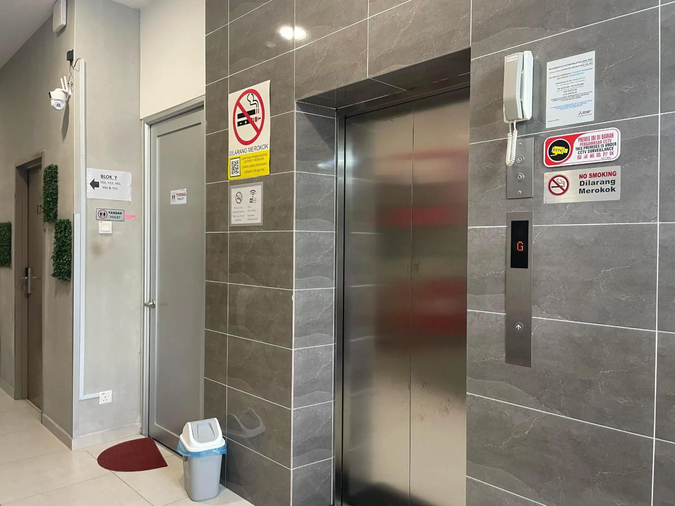 Lobby or reception in HPY Hotel