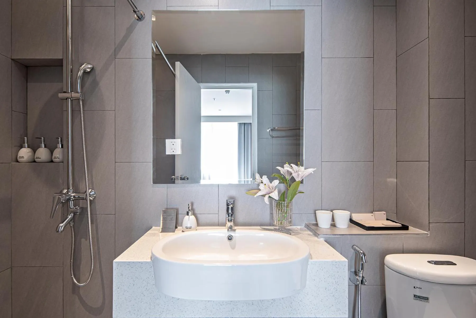 Toilet in M Village Hotel Lý Tự Trọng