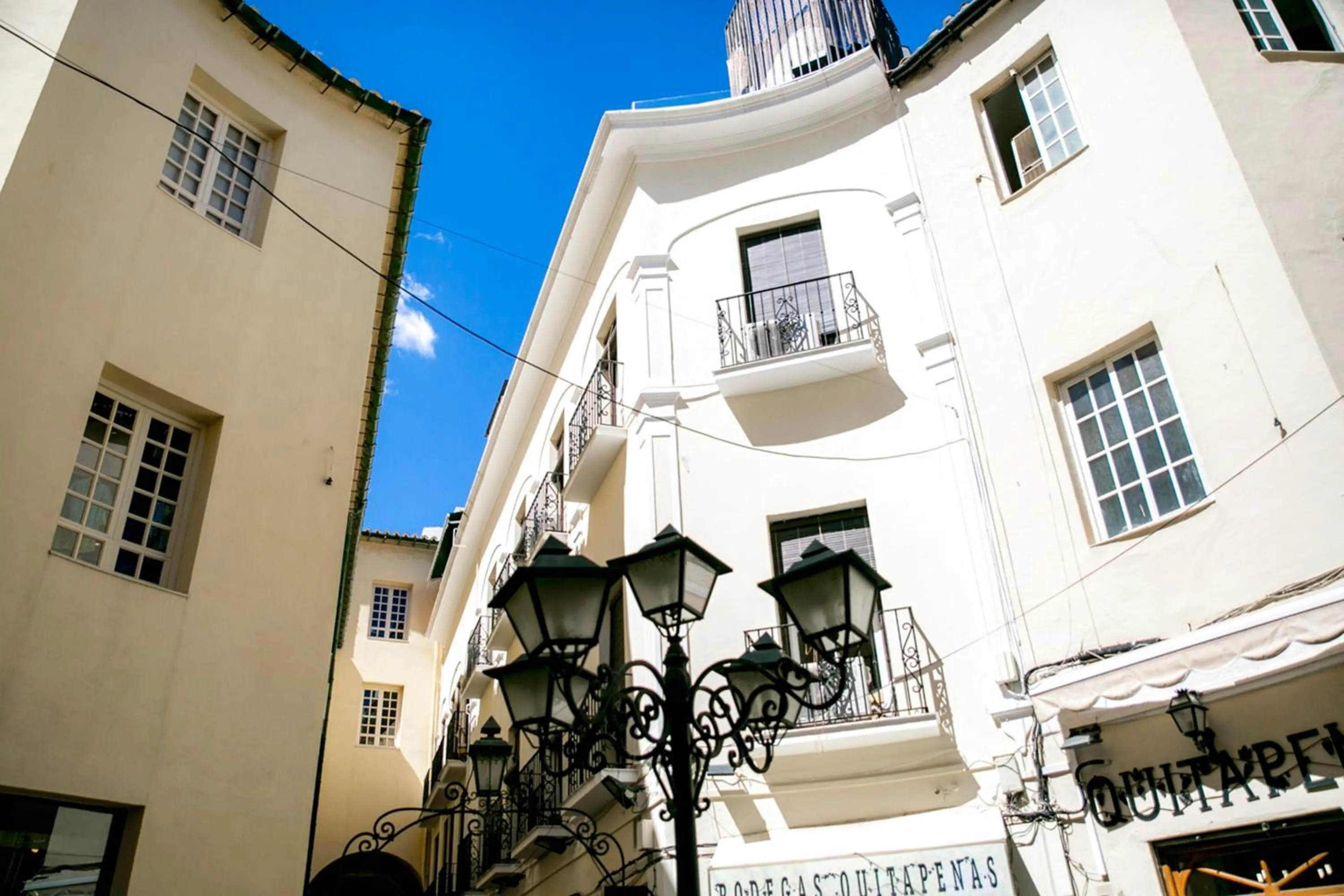 Facade/entrance in Chinitas Urban Rooms