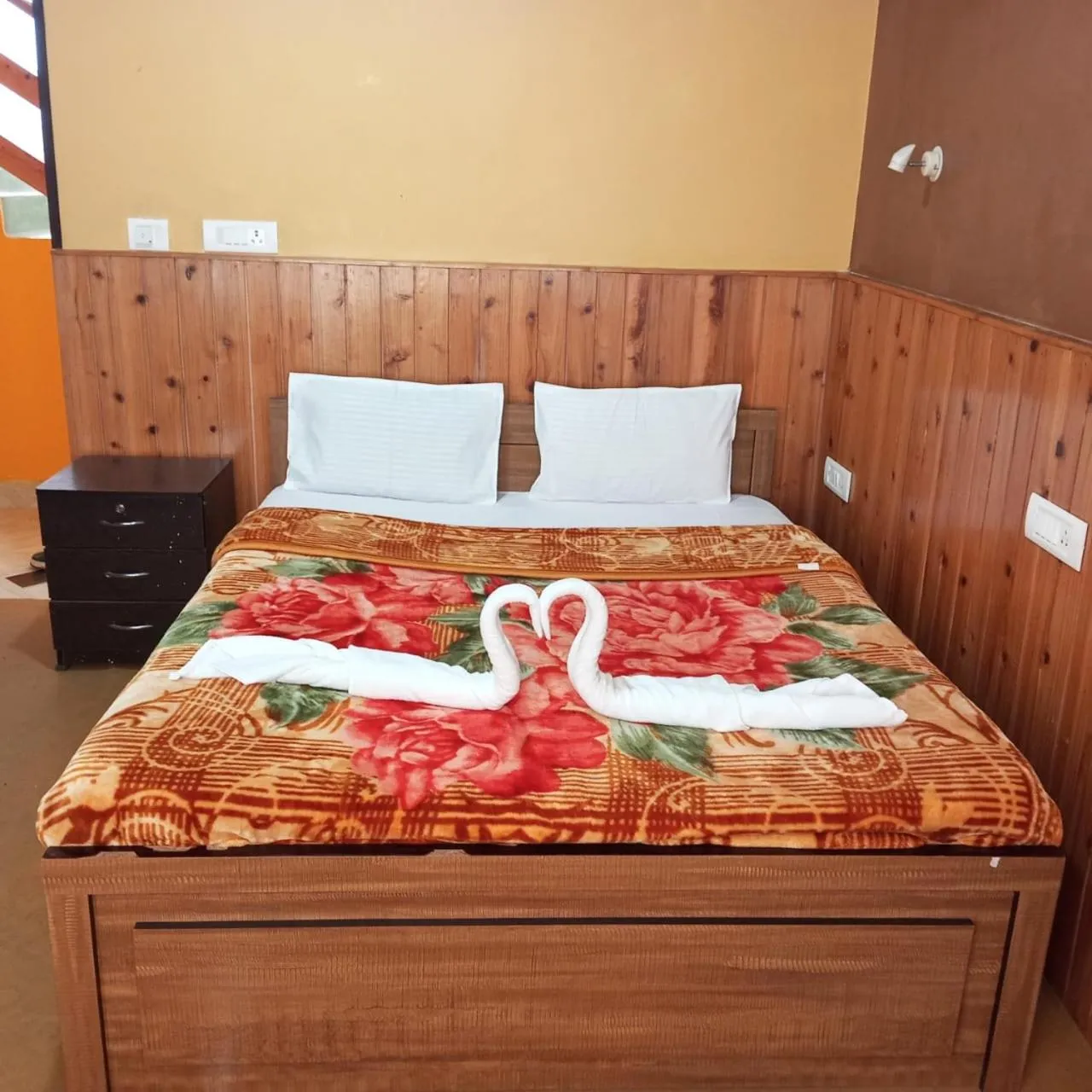 Bed in Hotel Happy Home