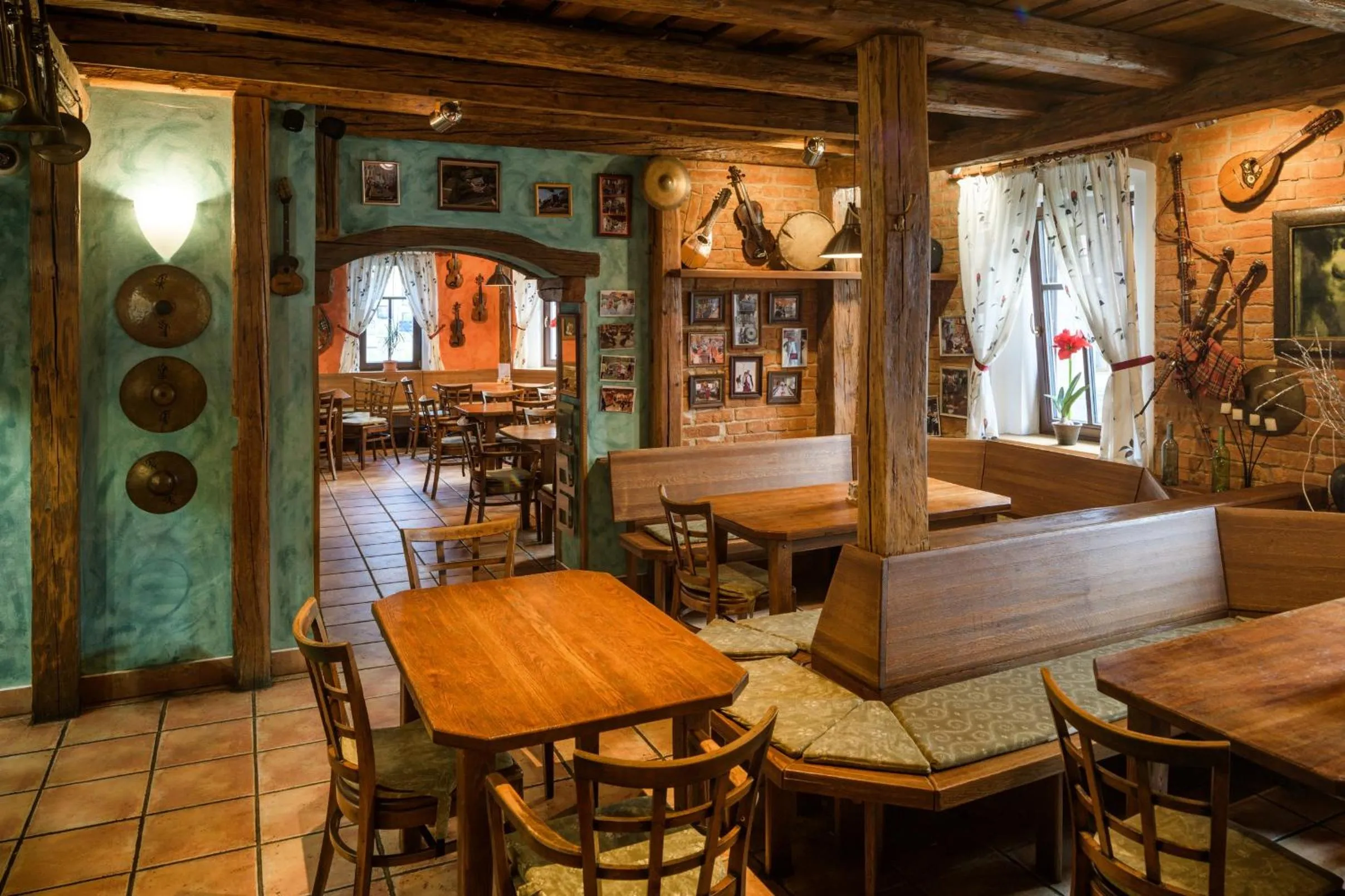 Restaurant/places to eat in Horský Hotel Skiland