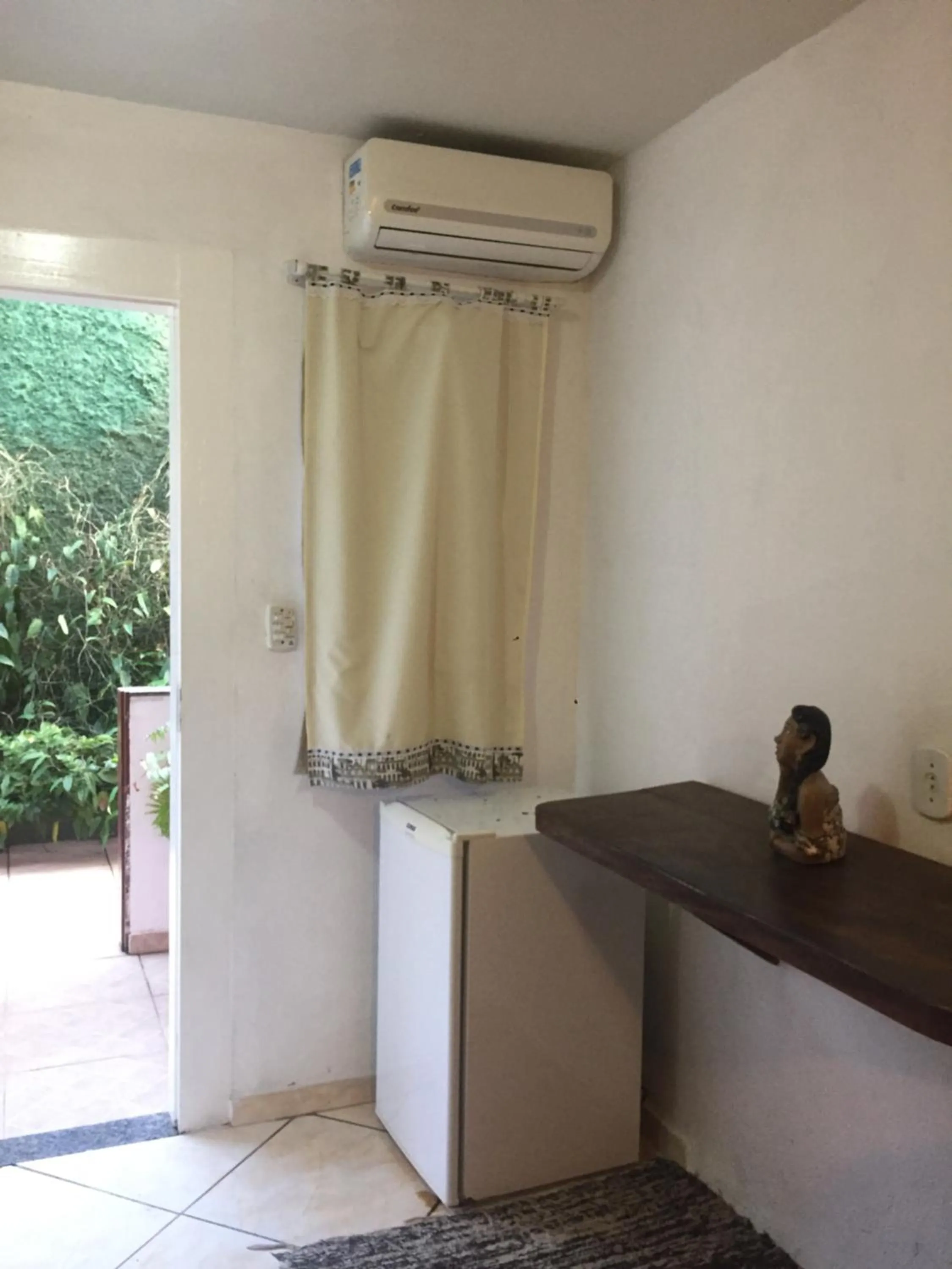 air conditioner in Pousada Mar & Vida e Doçaria