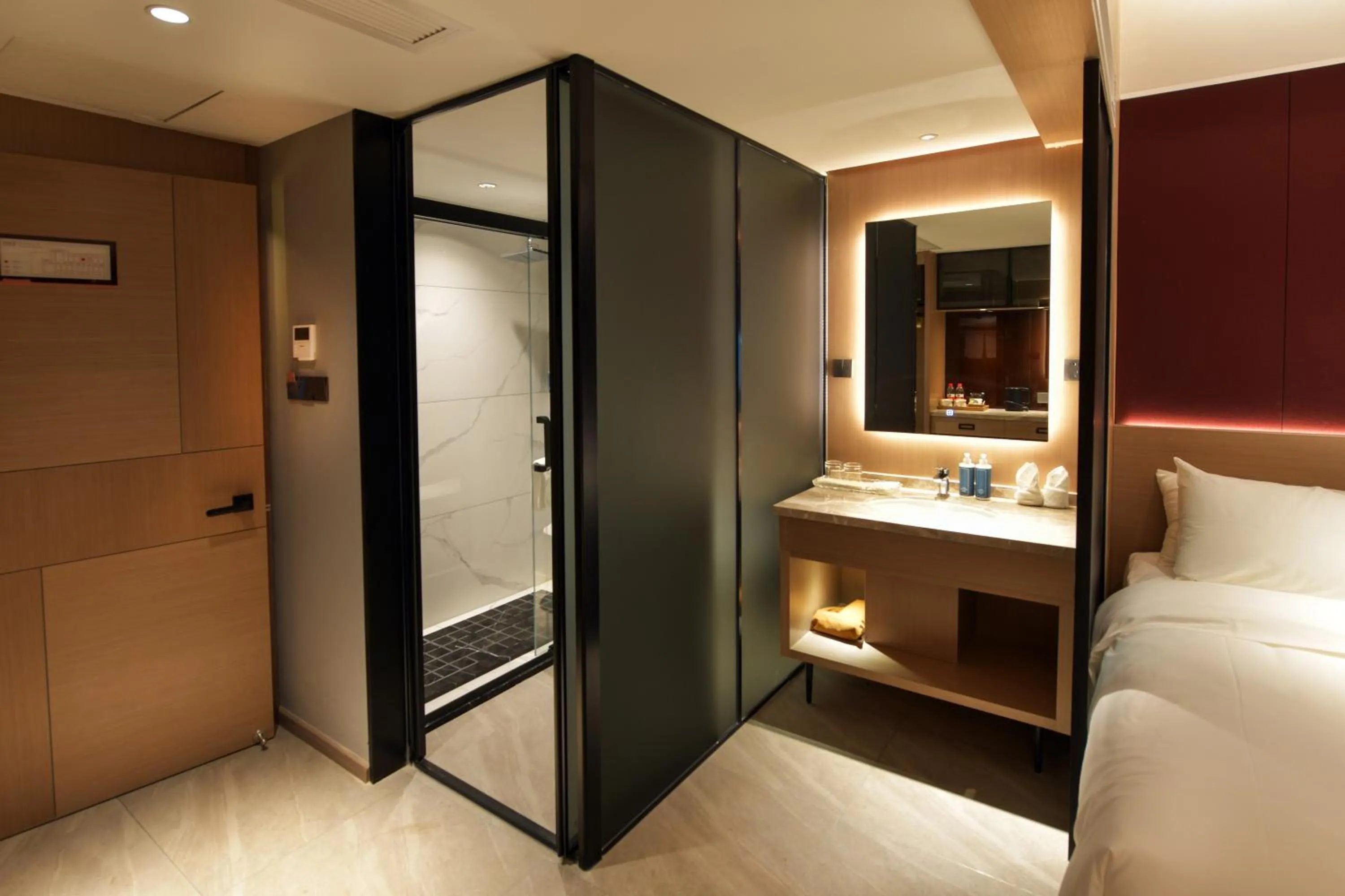 Photo of the whole room in Maison New Century Tongxiang