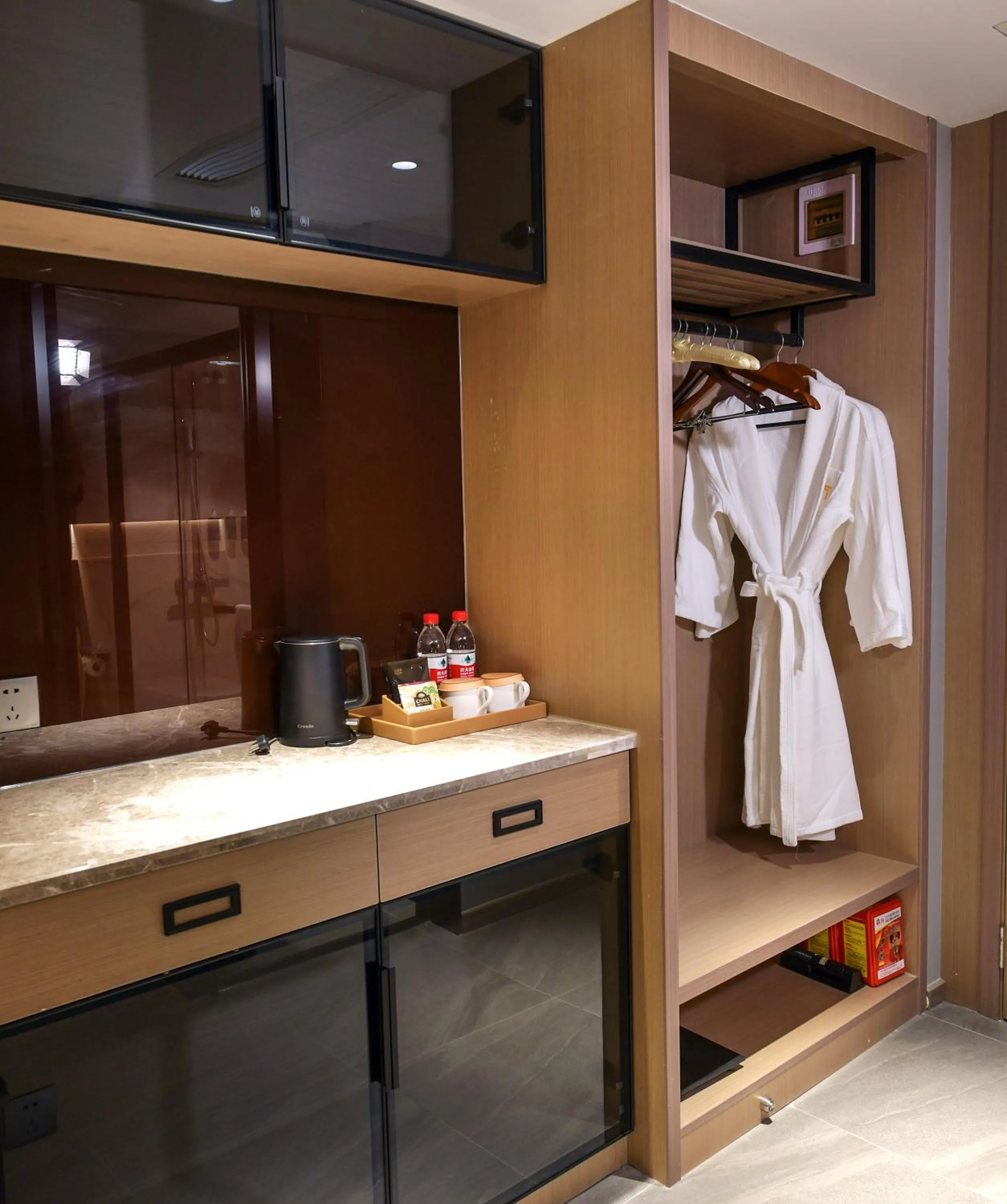 wardrobe in Maison New Century Tongxiang