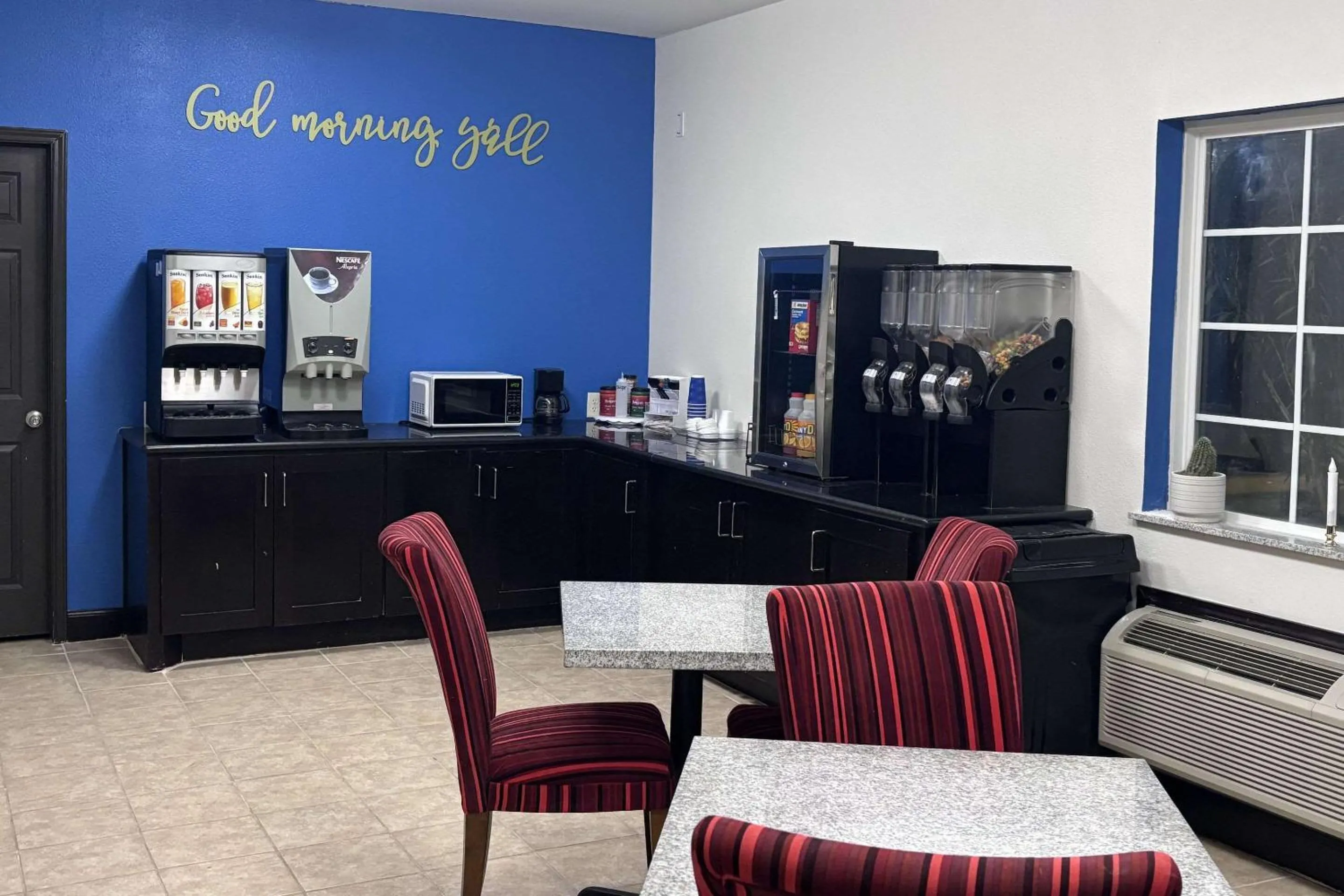 Lobby or reception in Rodeway Inn