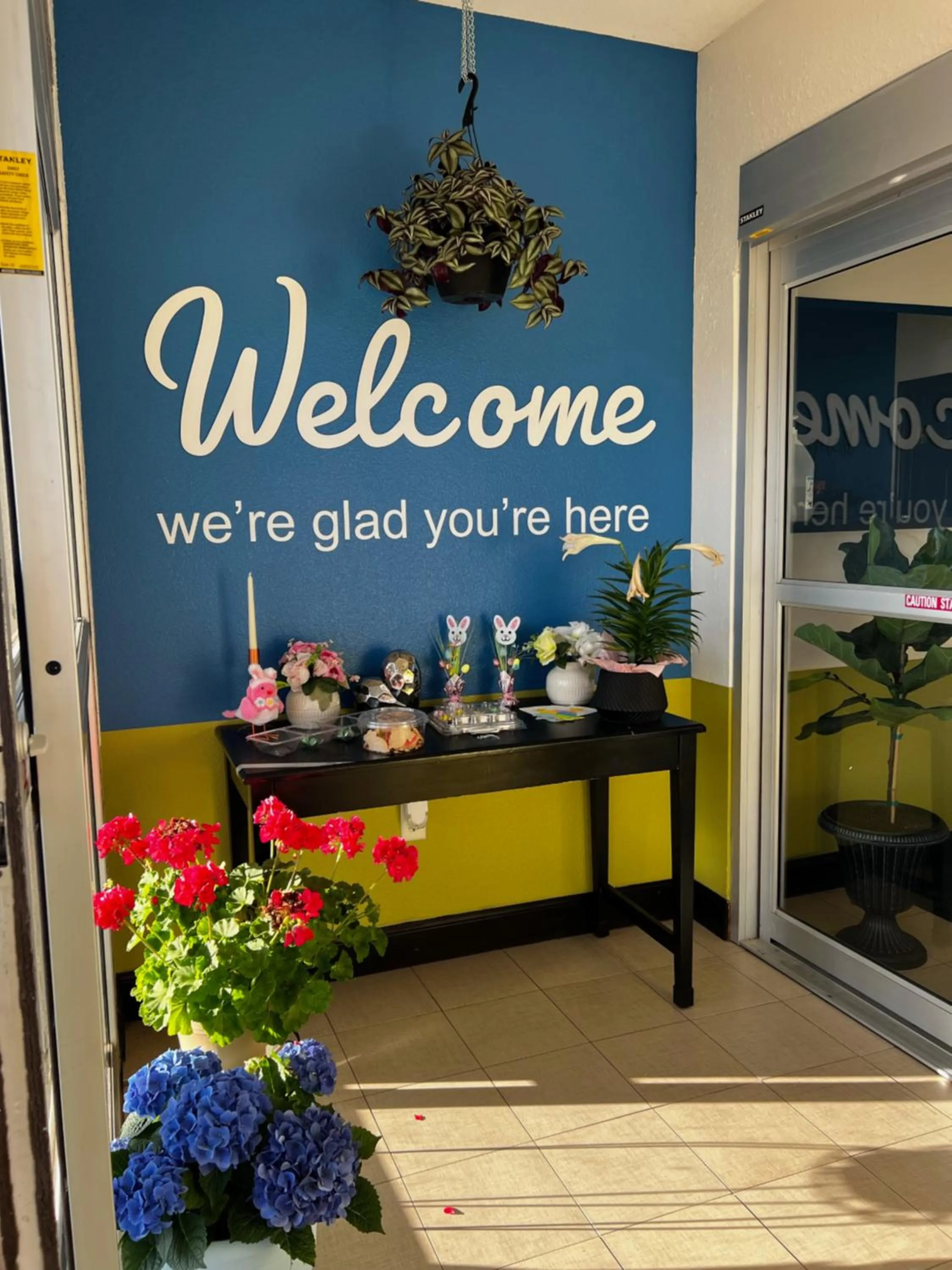 Lobby or reception in Rodeway Inn