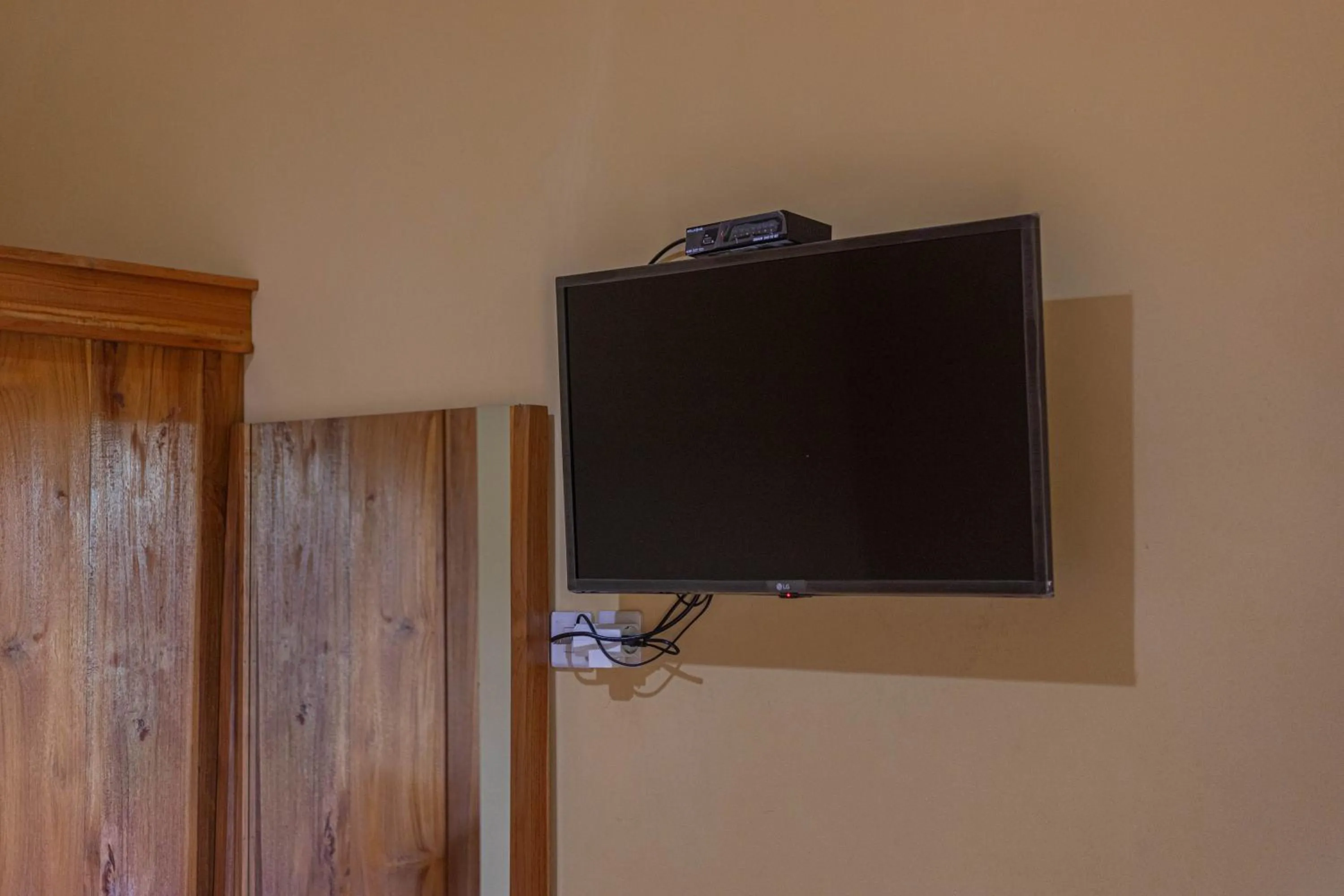 TV and multimedia in Srinadi Waterpark Villa