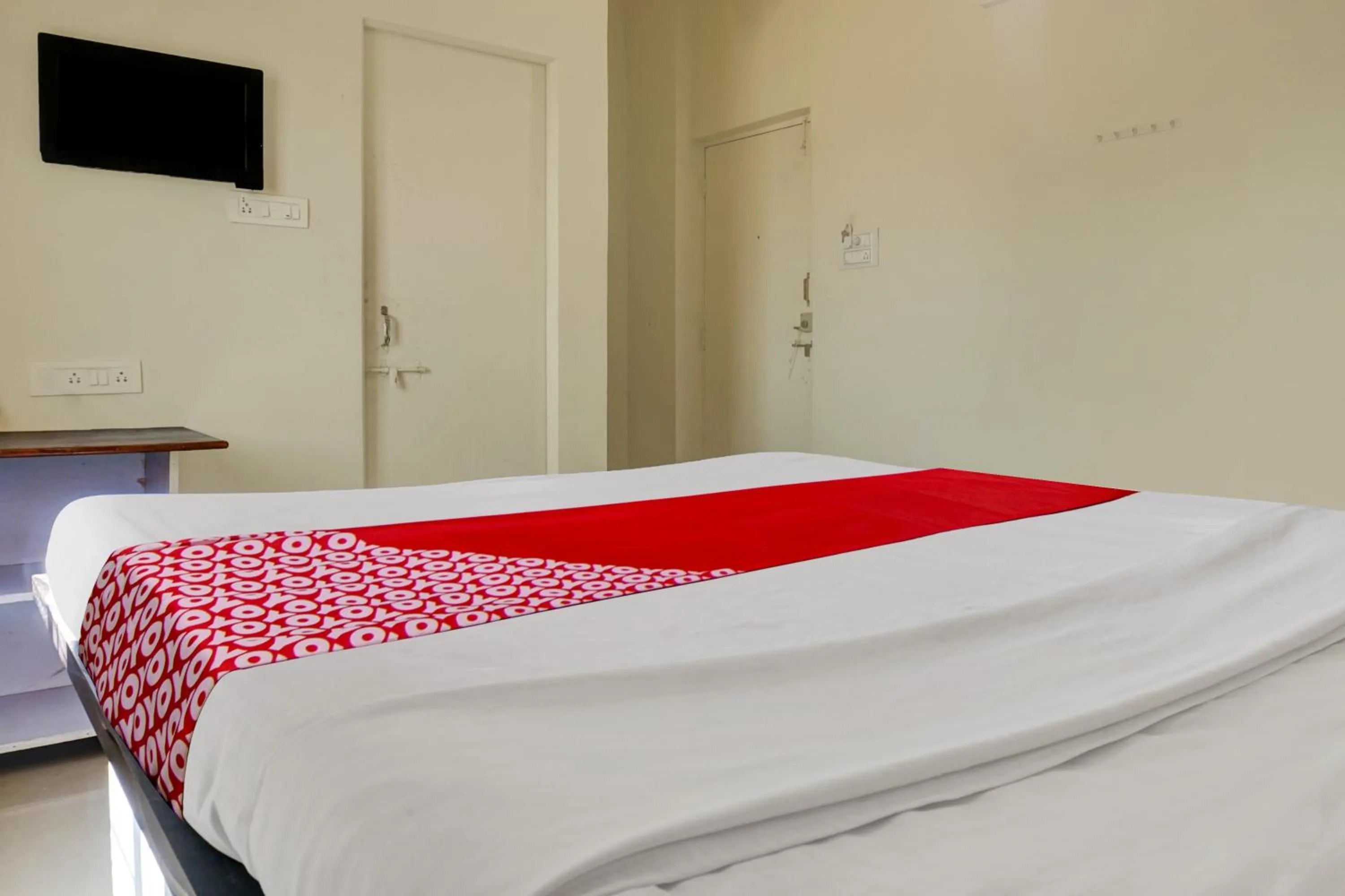 Bedroom, Bed in Hotel O Happy Homely Stay