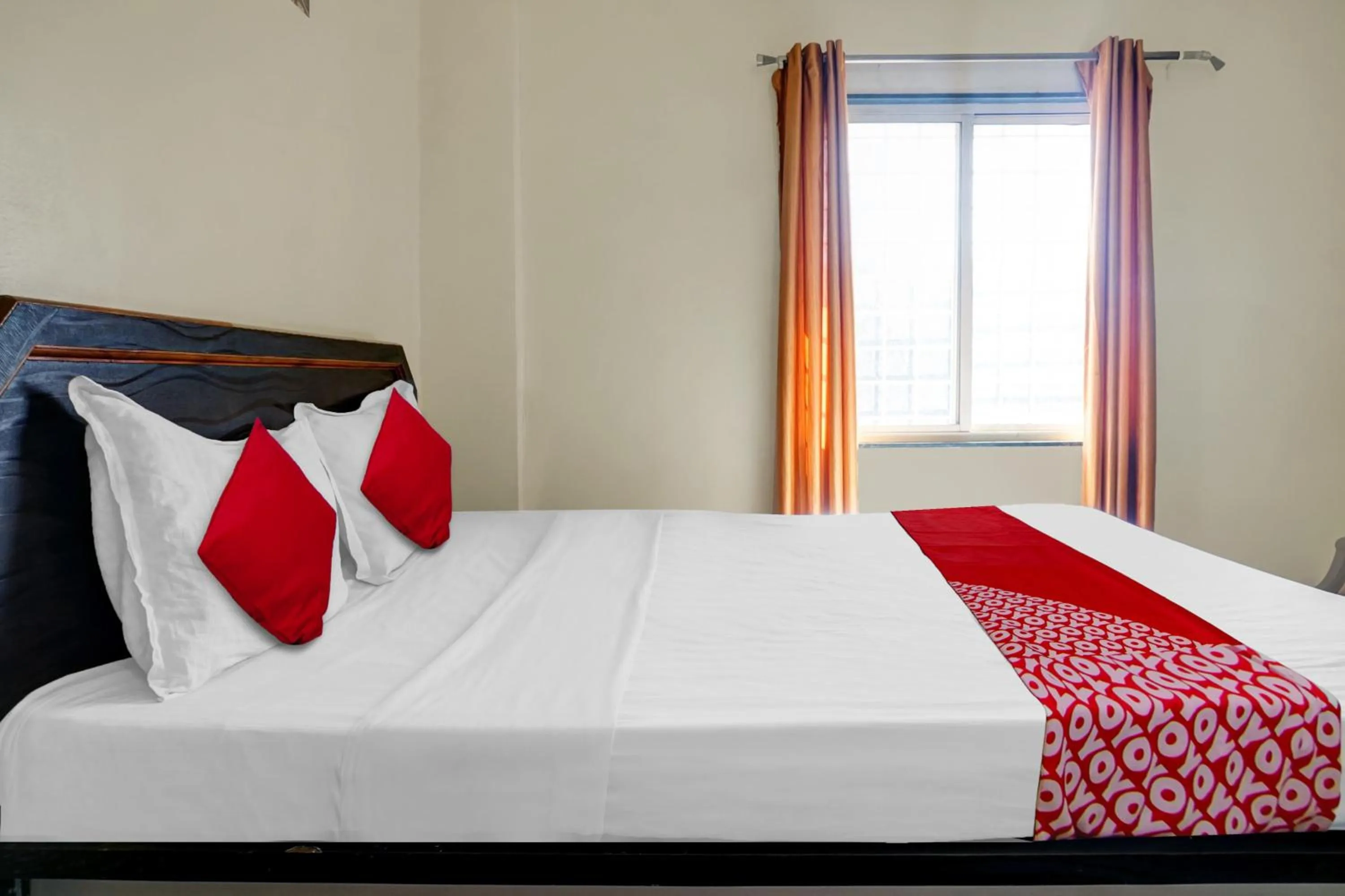 Bedroom, Bed in Hotel O Happy Homely Stay