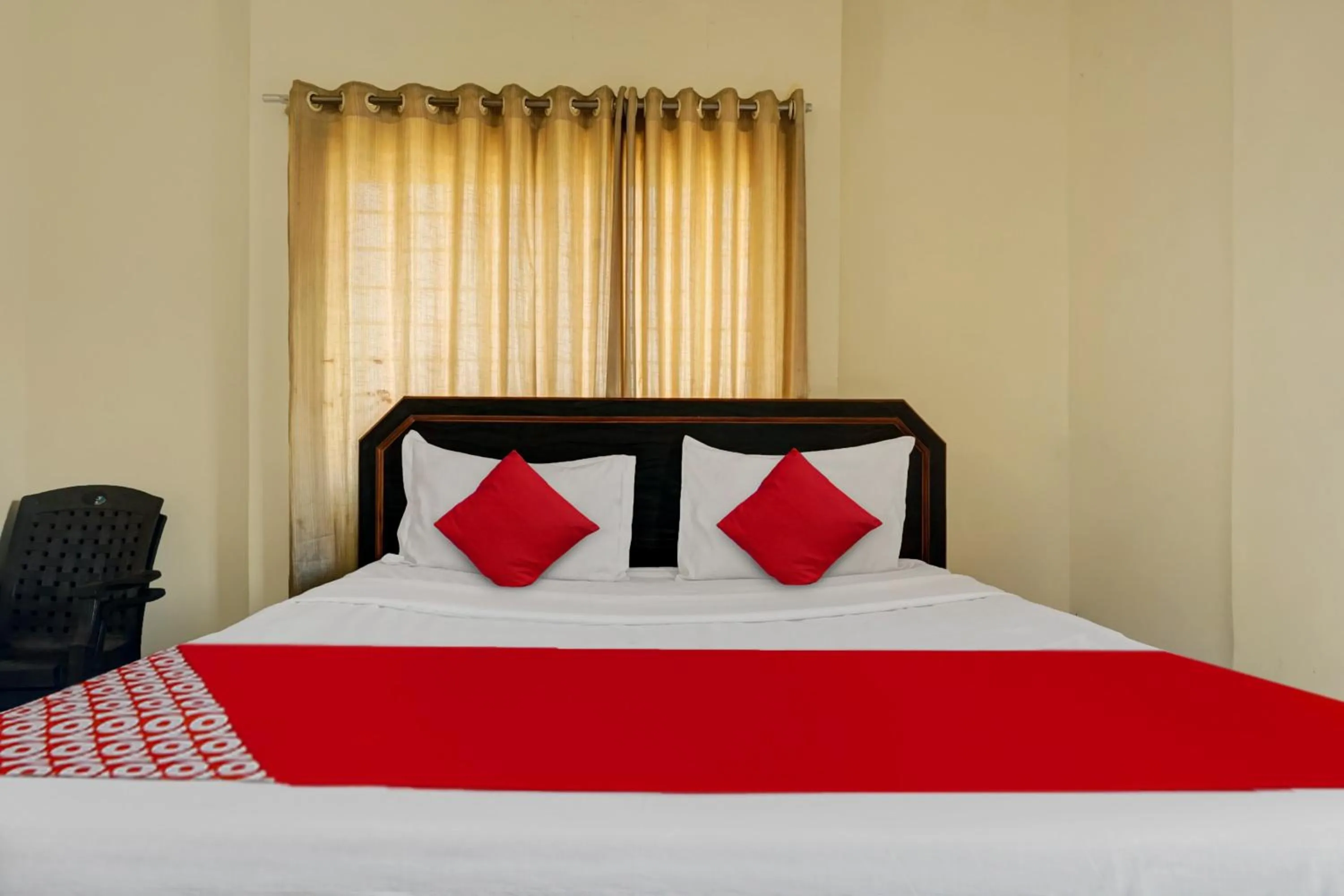 Bedroom, Bed in Hotel O Happy Homely Stay