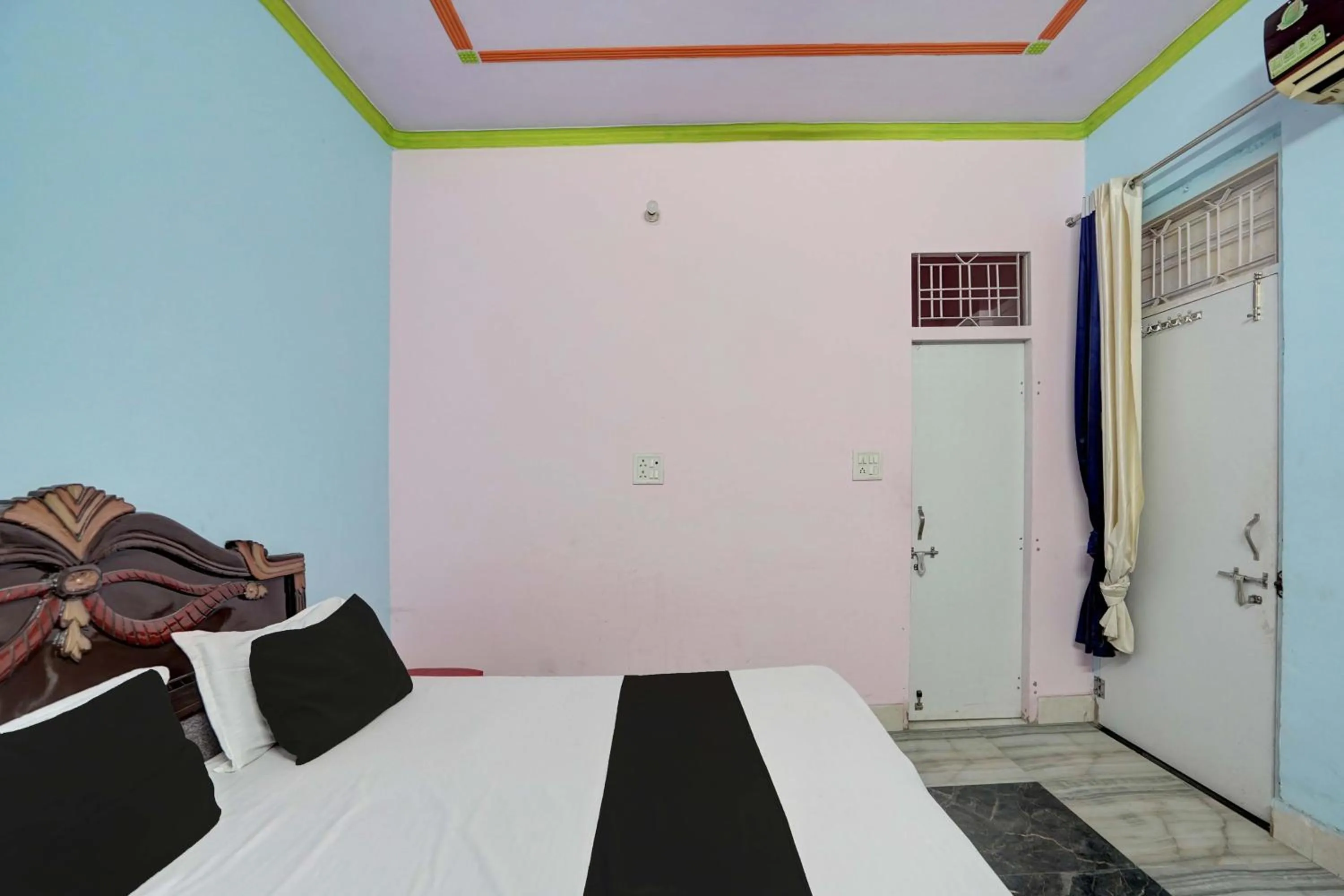 Bathroom in Hotel O RED ROSE HOTEL