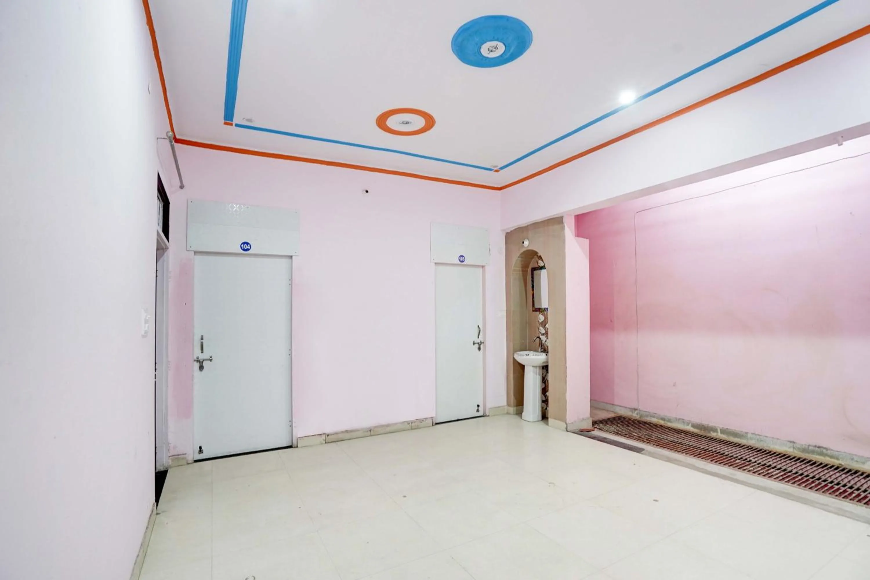 Lobby or reception in Hotel O RED ROSE HOTEL