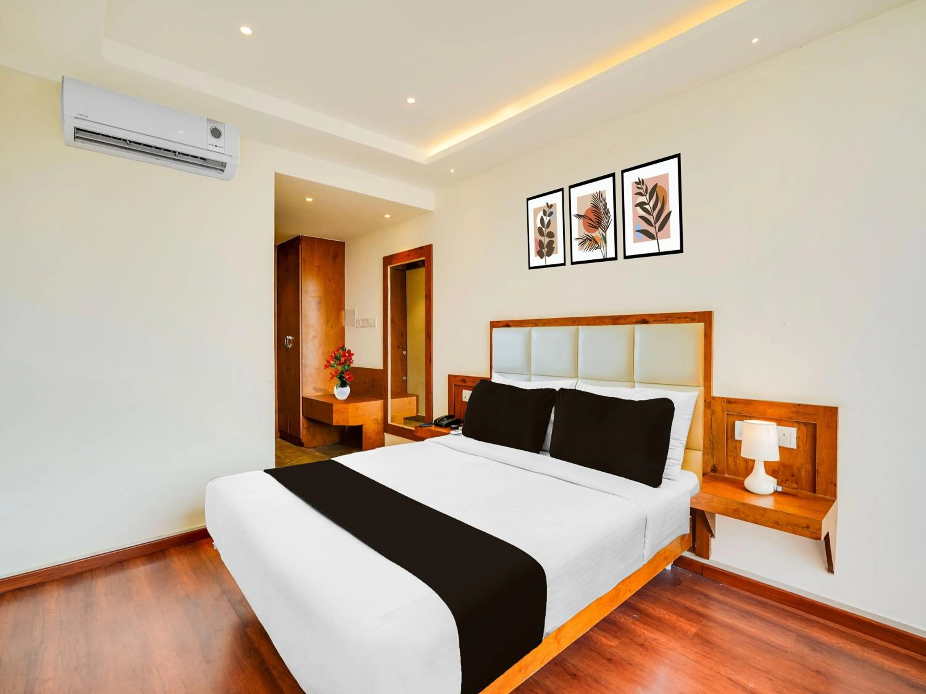 Bedroom, Bed in Super Townhouse Ramamurthy Nagar West Formerly Phoenix Hotel
