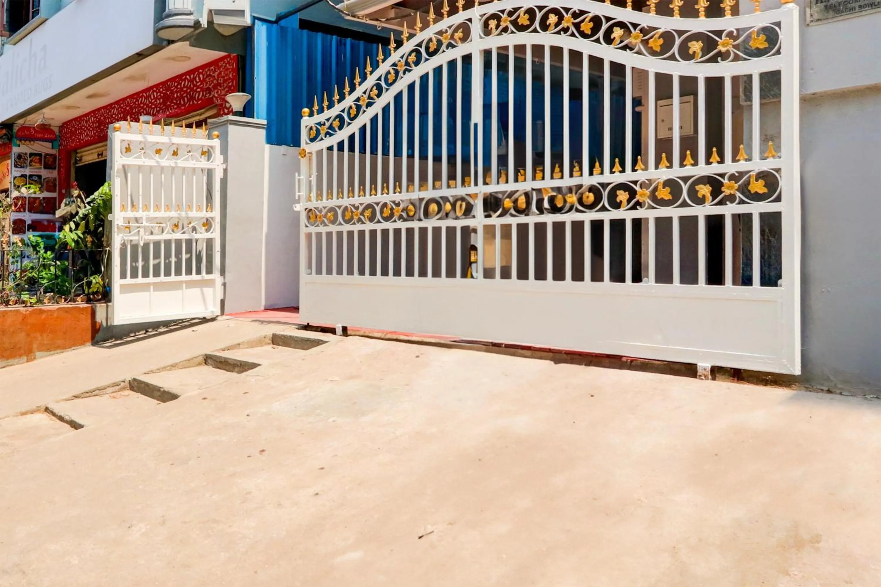 Facade/entrance in Super Collection O Sri Balaji Luxury rooms