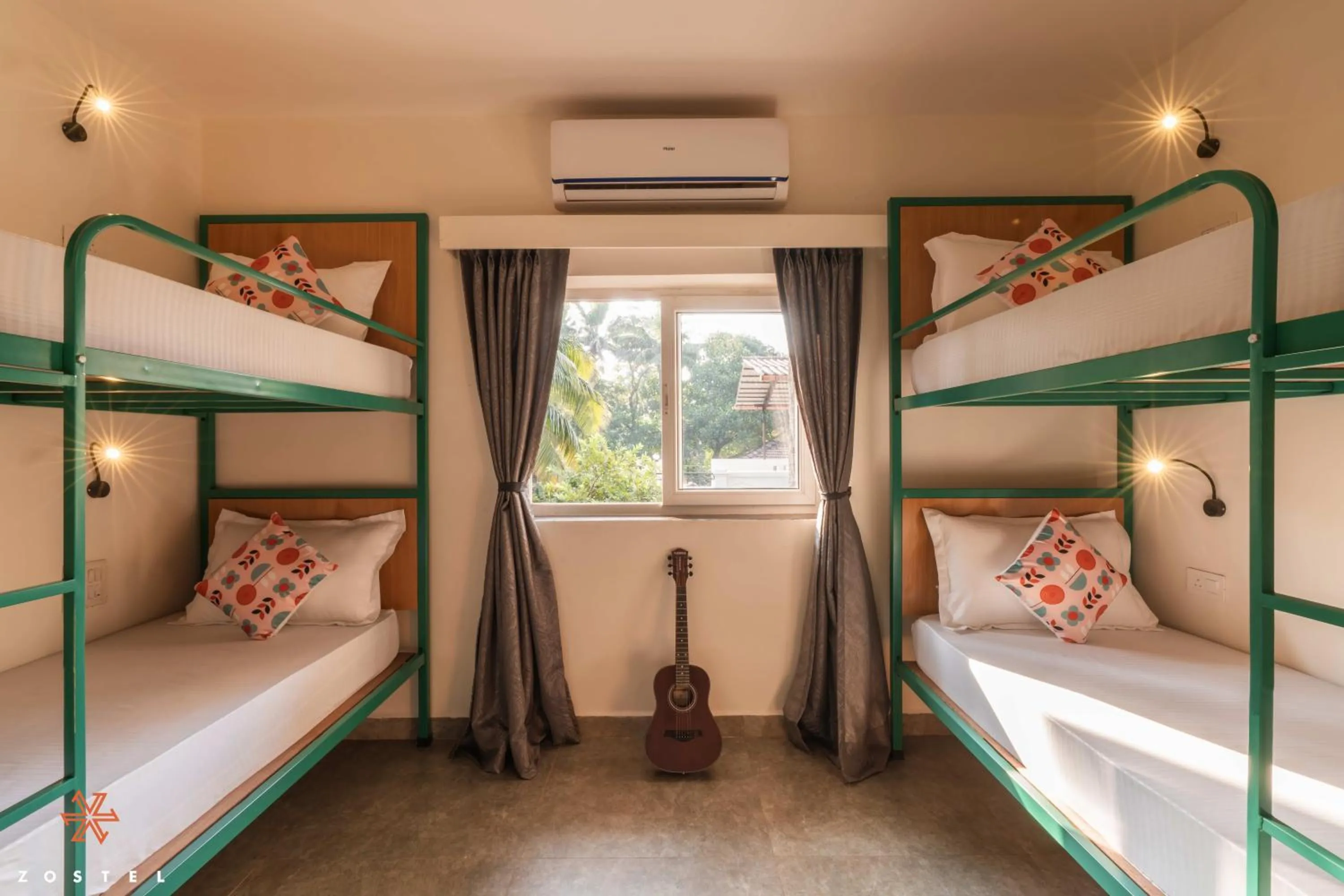 Bed in Zostel Goa, Anjuna