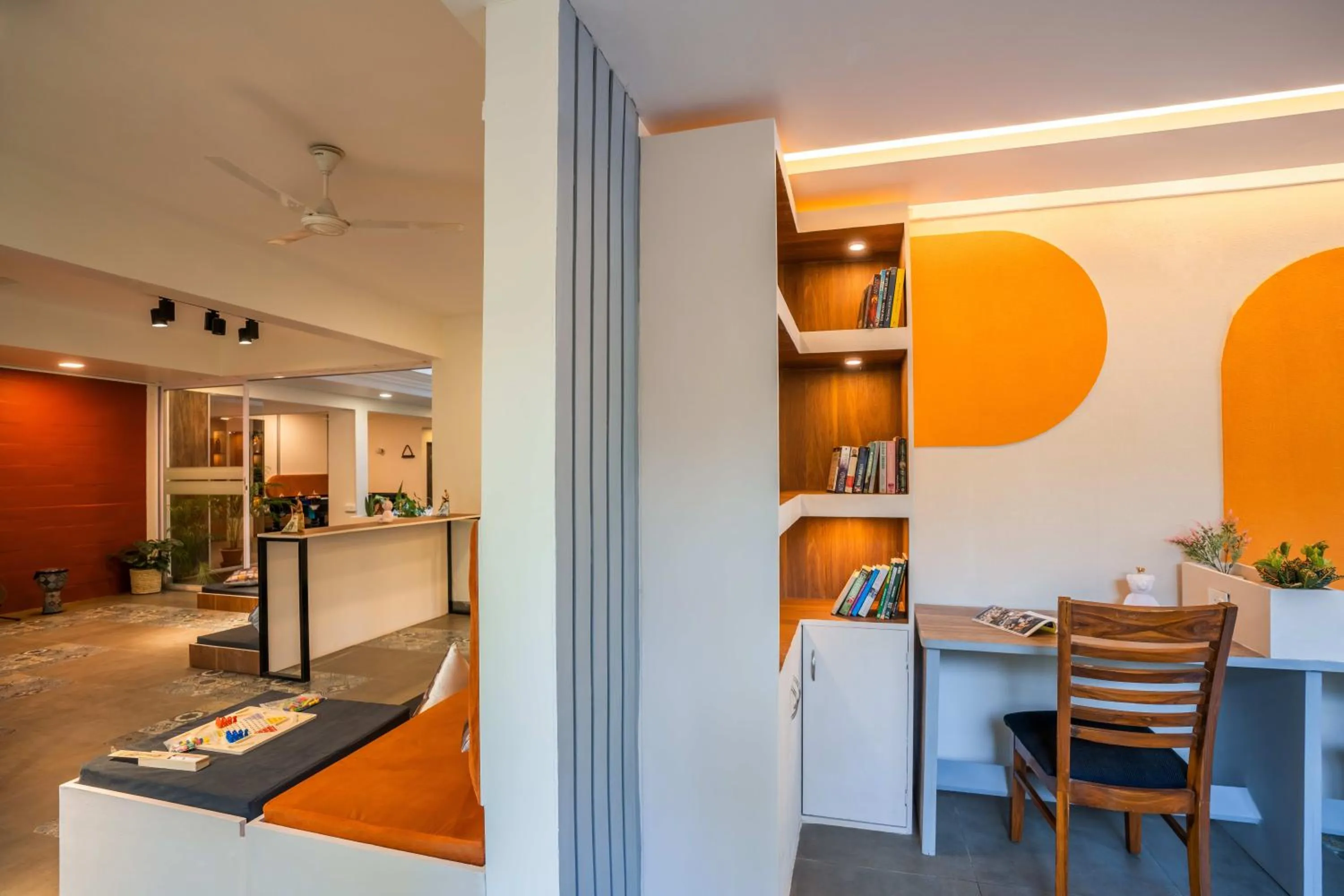 Communal lounge/ TV room in Zostel Goa, Anjuna