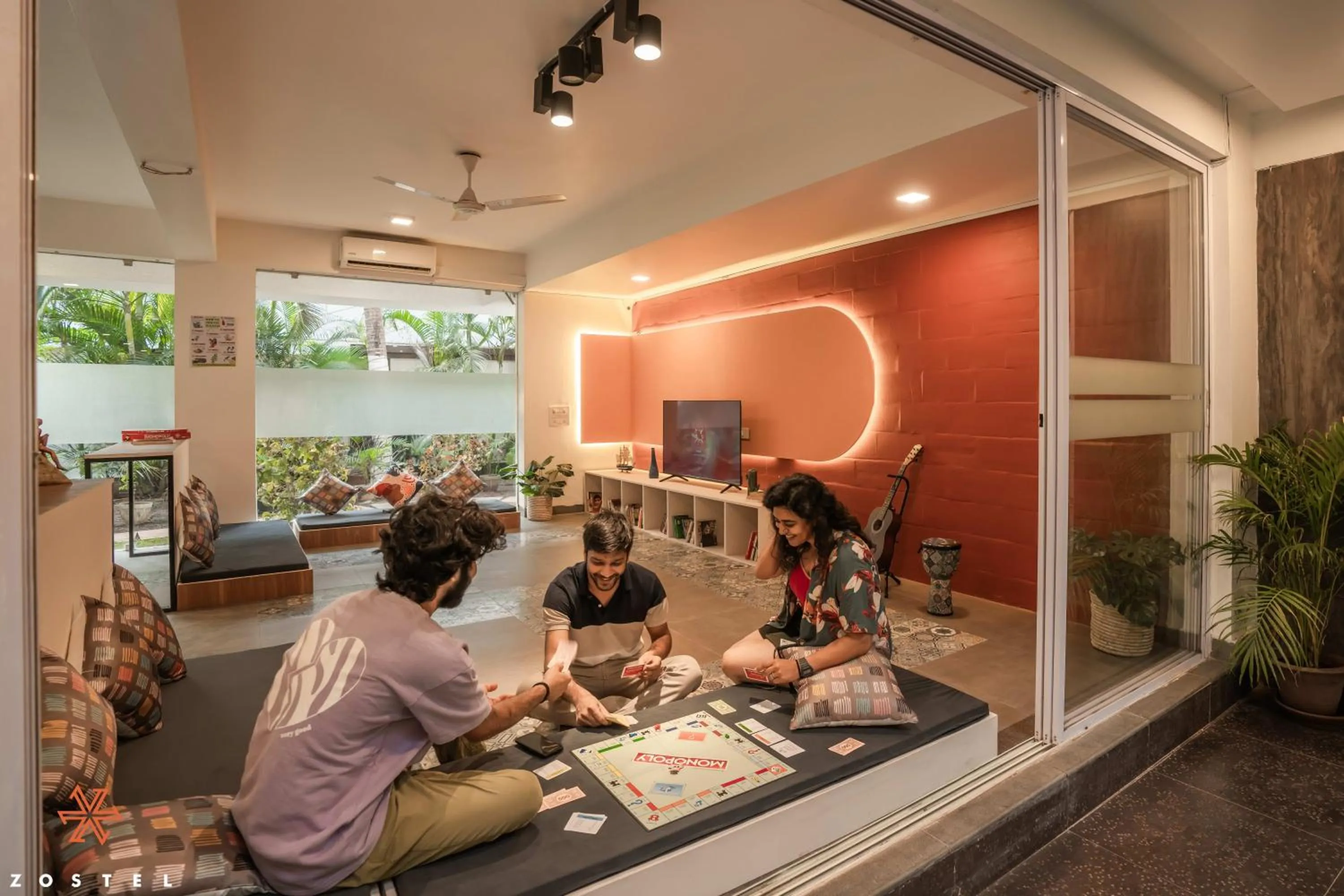 Communal lounge/ TV room in Zostel Goa, Anjuna