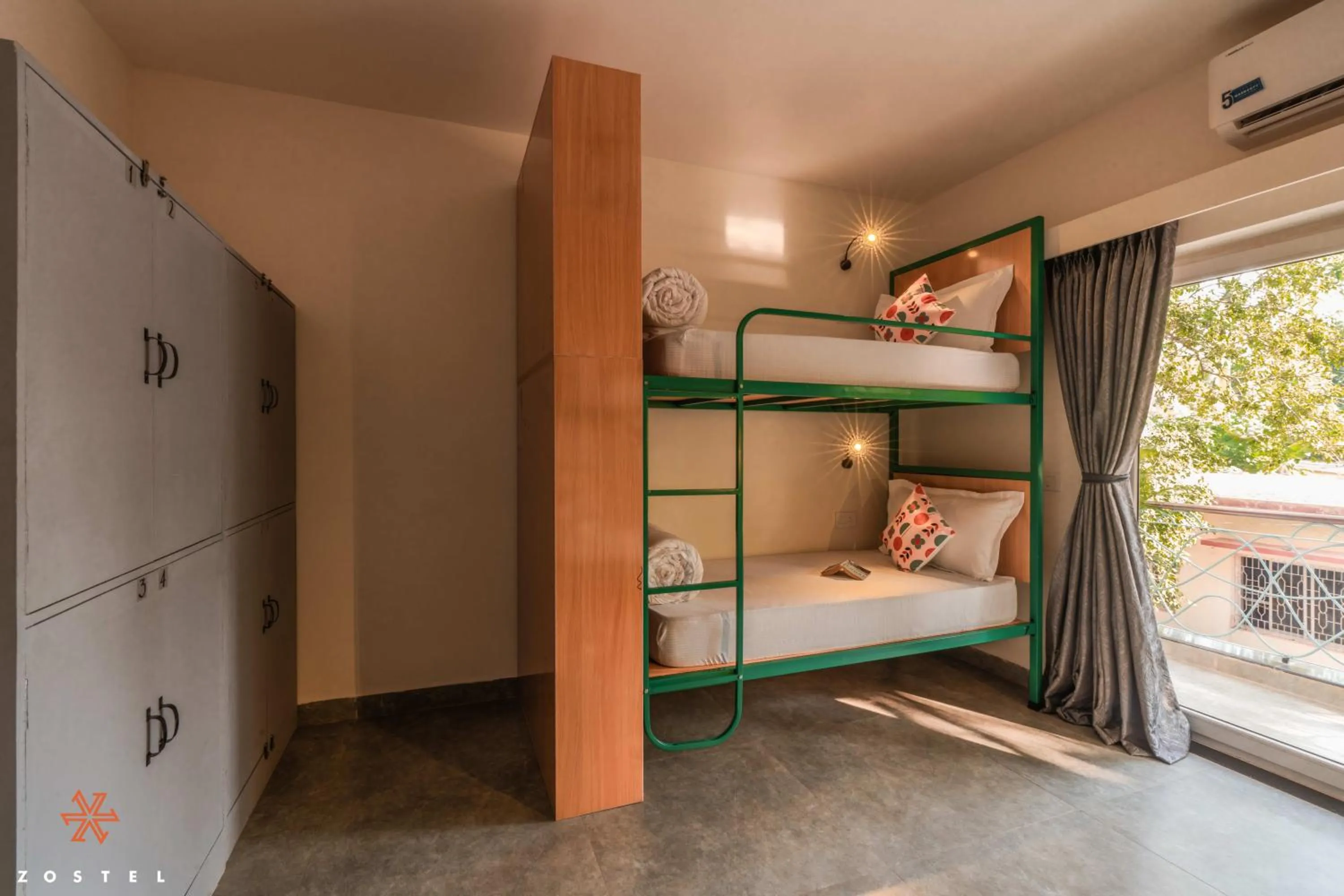 Bed in Zostel Goa, Anjuna