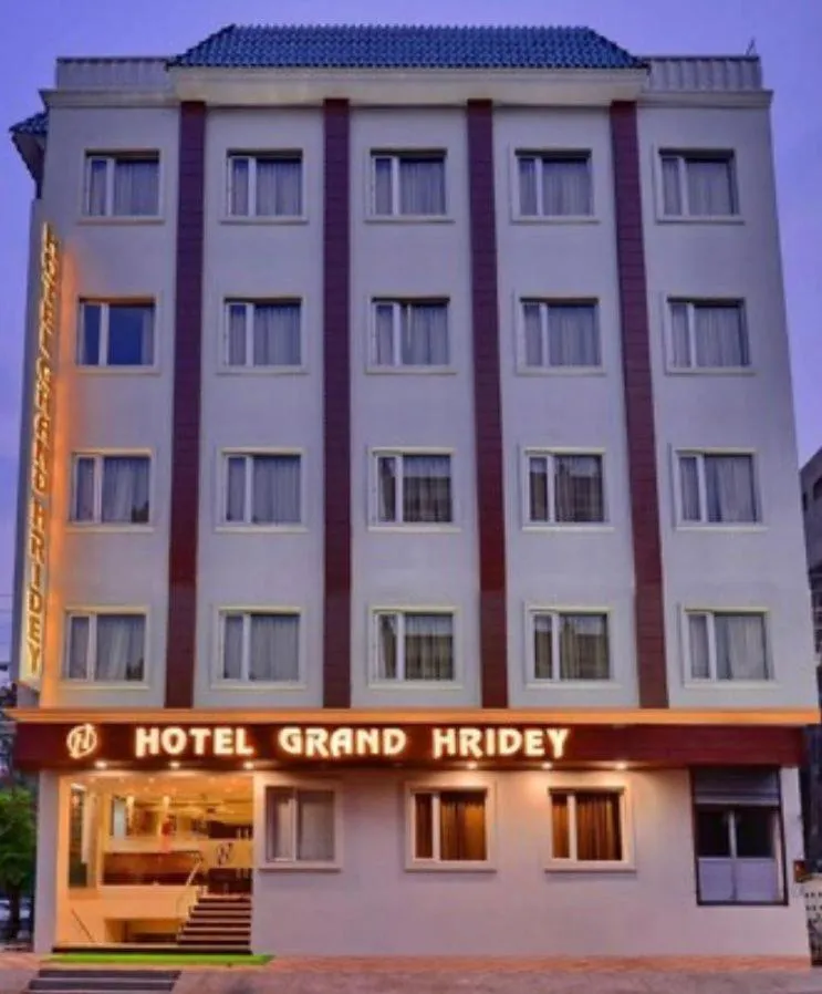 Property building in Maya The Forest Resort