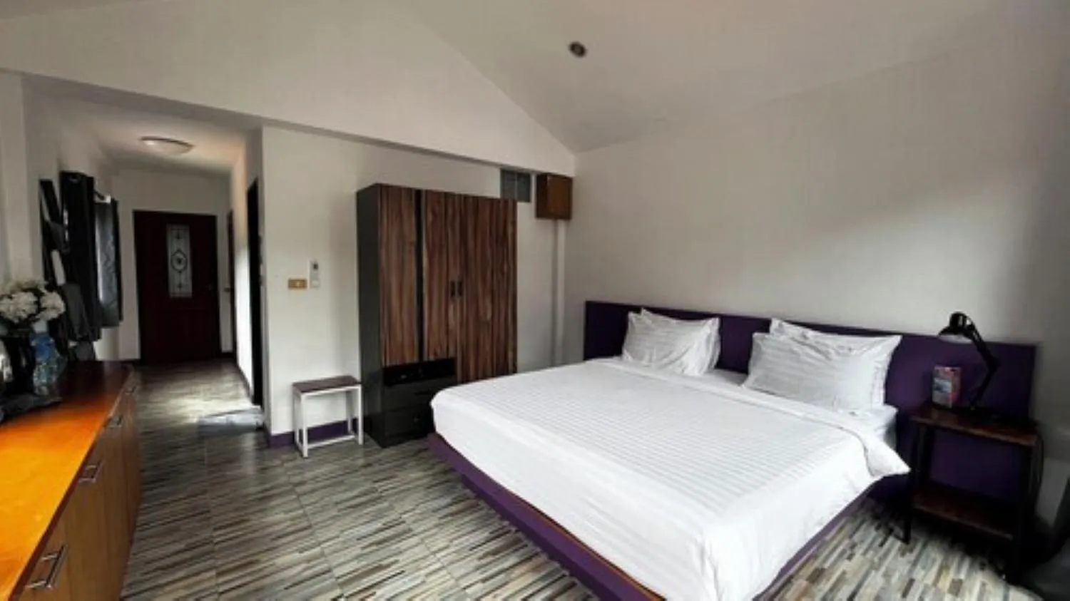 Bed in Coco Mountain View Guest House Hotel