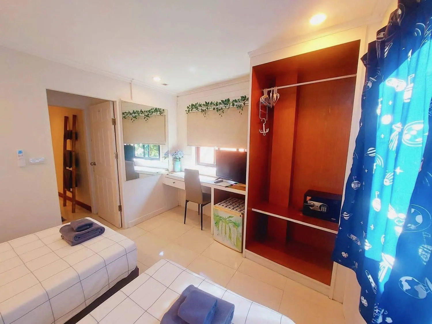 TV and multimedia, Bed in Coco Mountain View Guest House Hotel