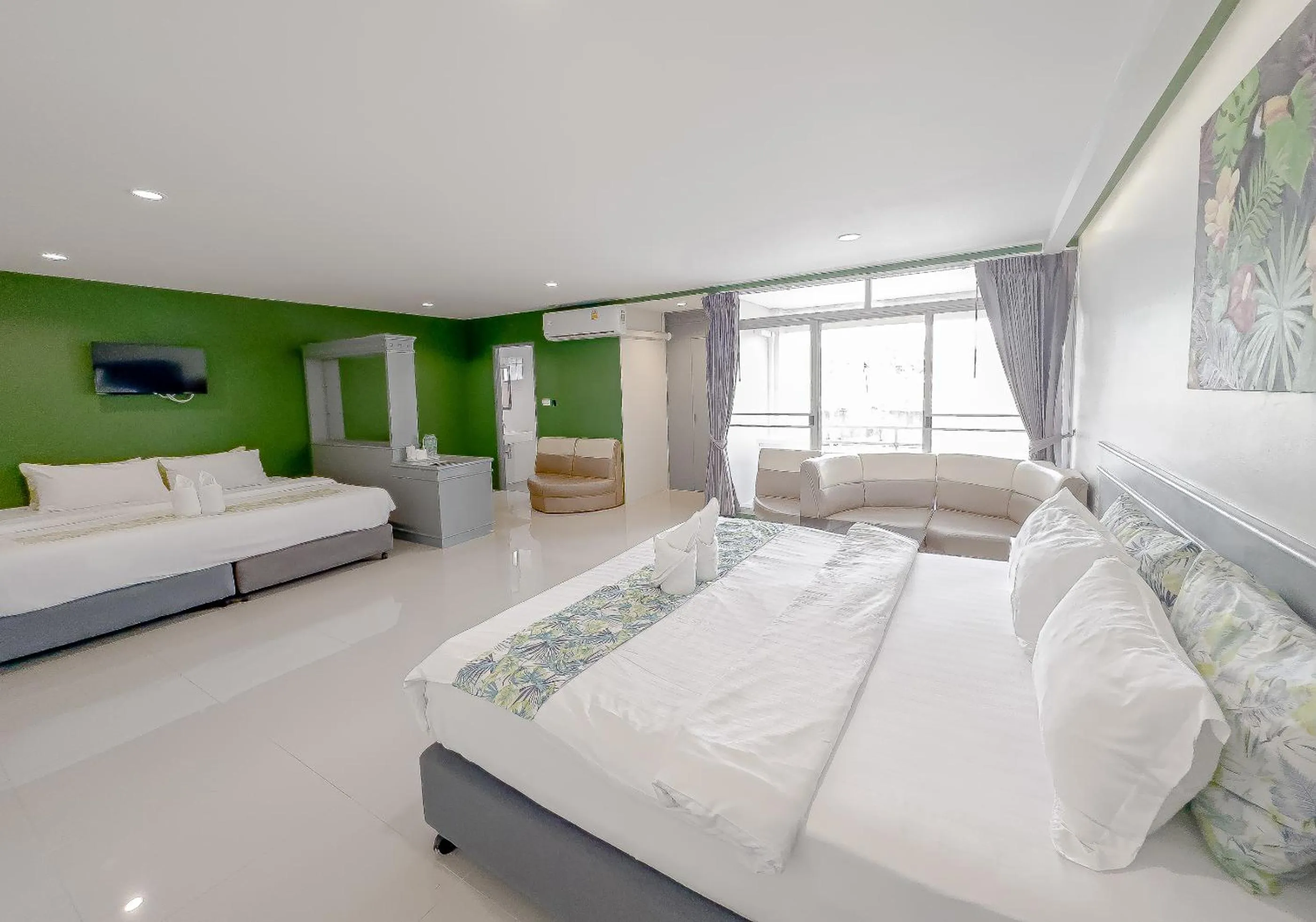 Bed in Xanadu Hotel Utapao