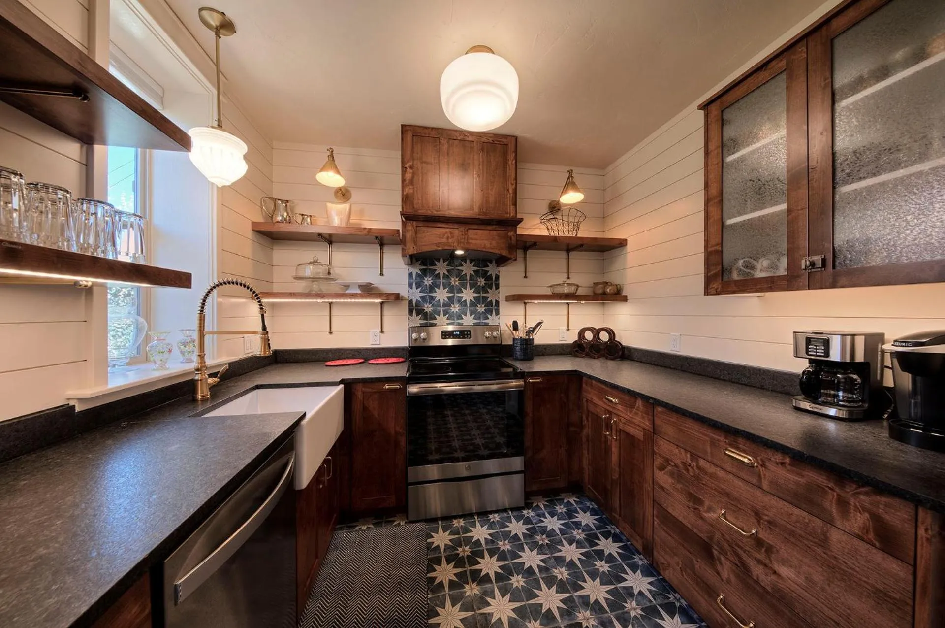 Cali Cochitta Vacation Rentals