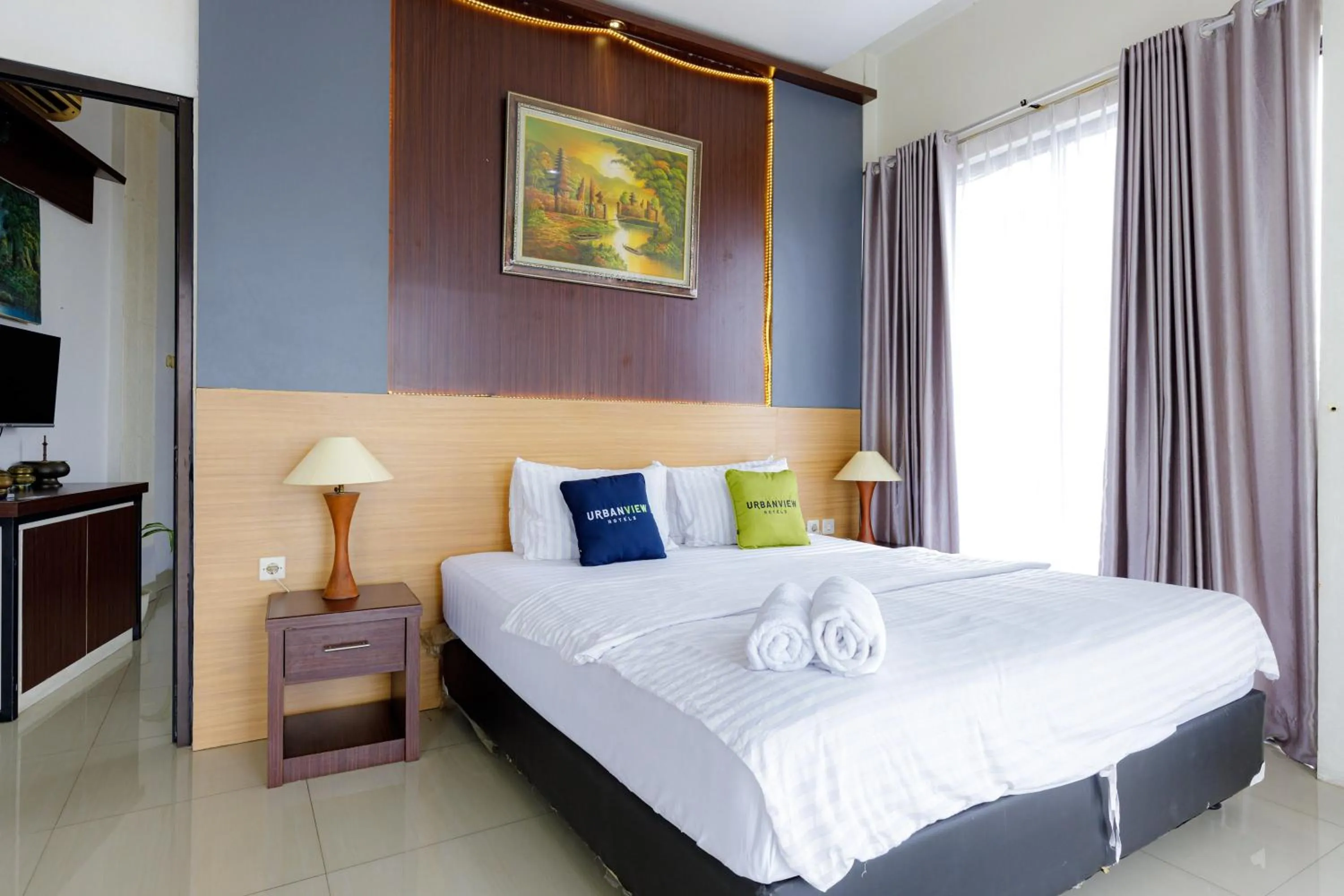 Bedroom, Bed in Urbanview SRB near Mall Ciputra Cibubur by RedDoorz