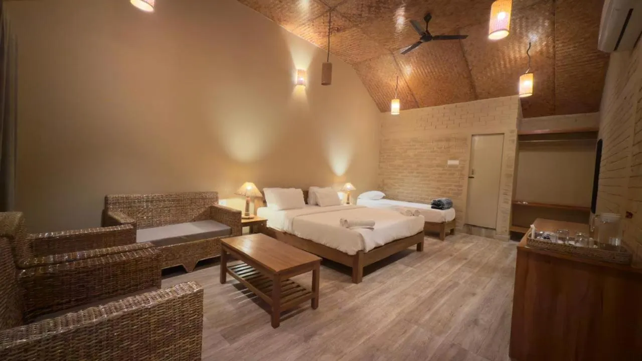 Bed in HABITAS RHINO BY NATURE HUNT