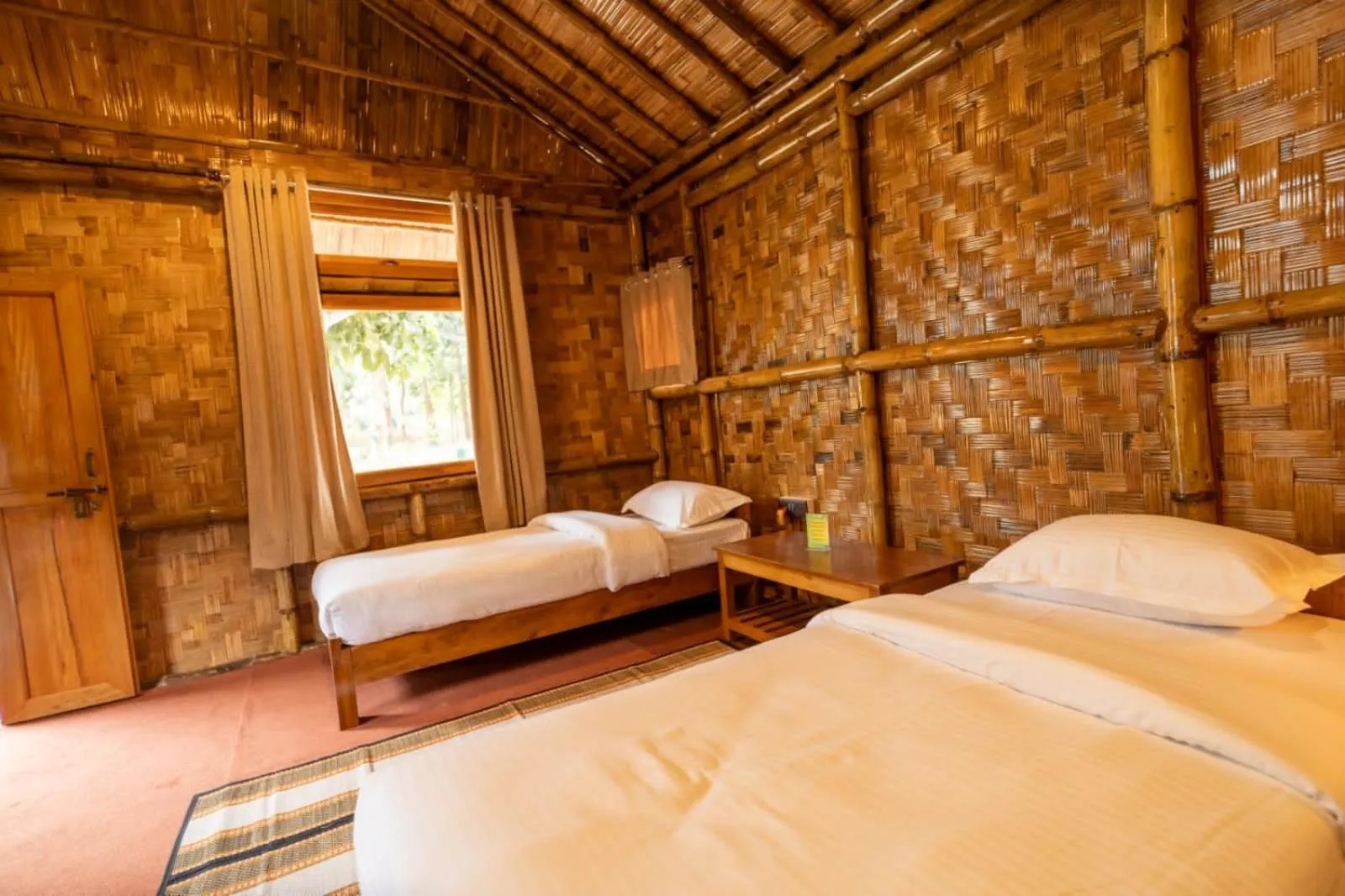 Bed in HABITAS RHINO BY NATURE HUNT