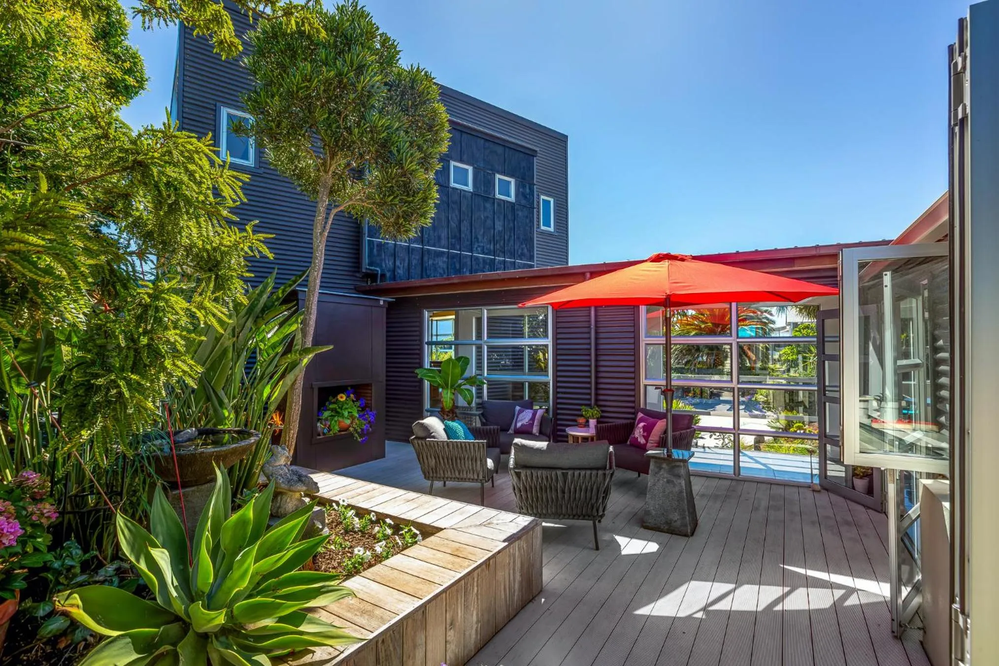 Inner courtyard view in Top Floor Bed and Breakfast
