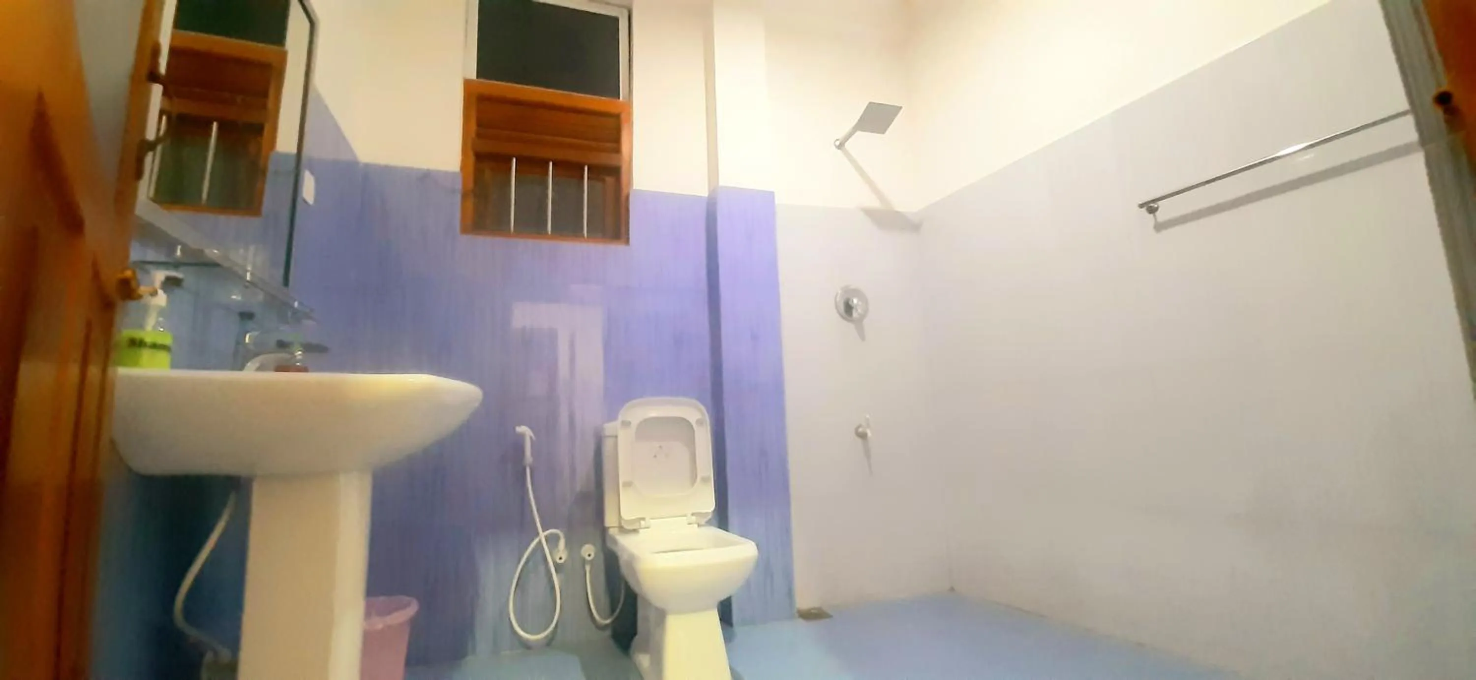 Dream Palace Family Guest House Mirissa , Beach 50m