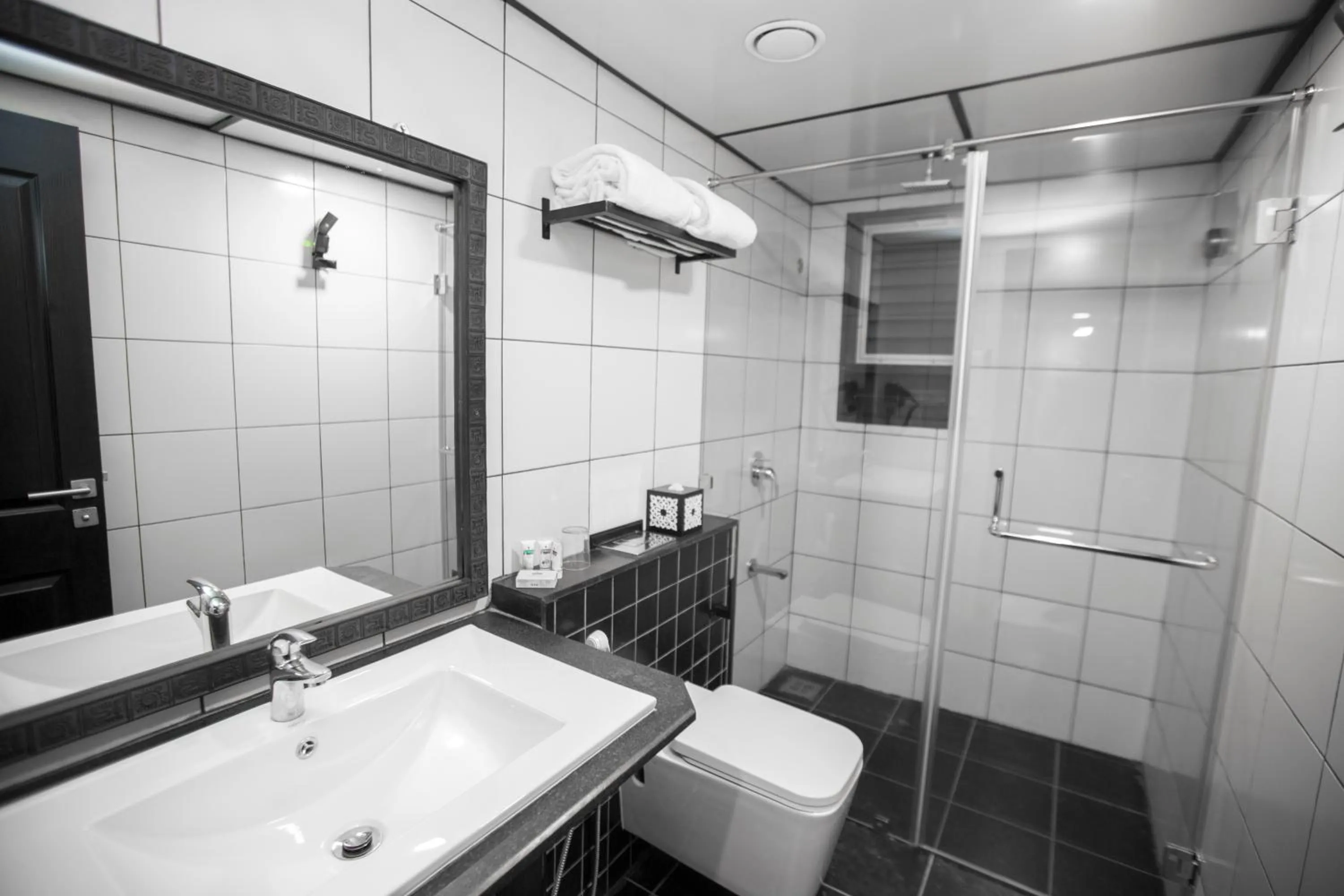 Bathroom in Liwa - The Transit Hotel, Bengaluru