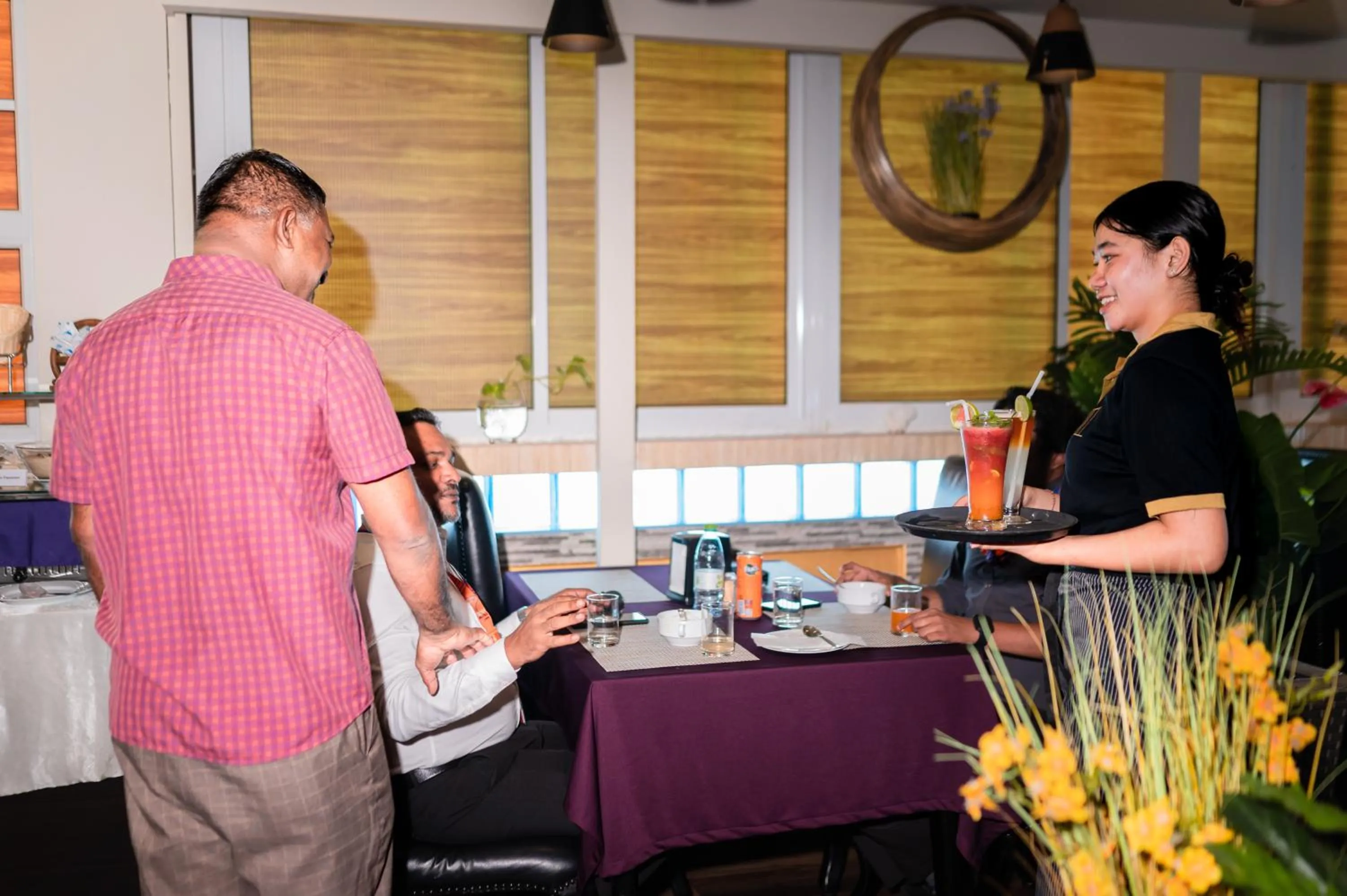 Restaurant/places to eat in ZAN Lodge