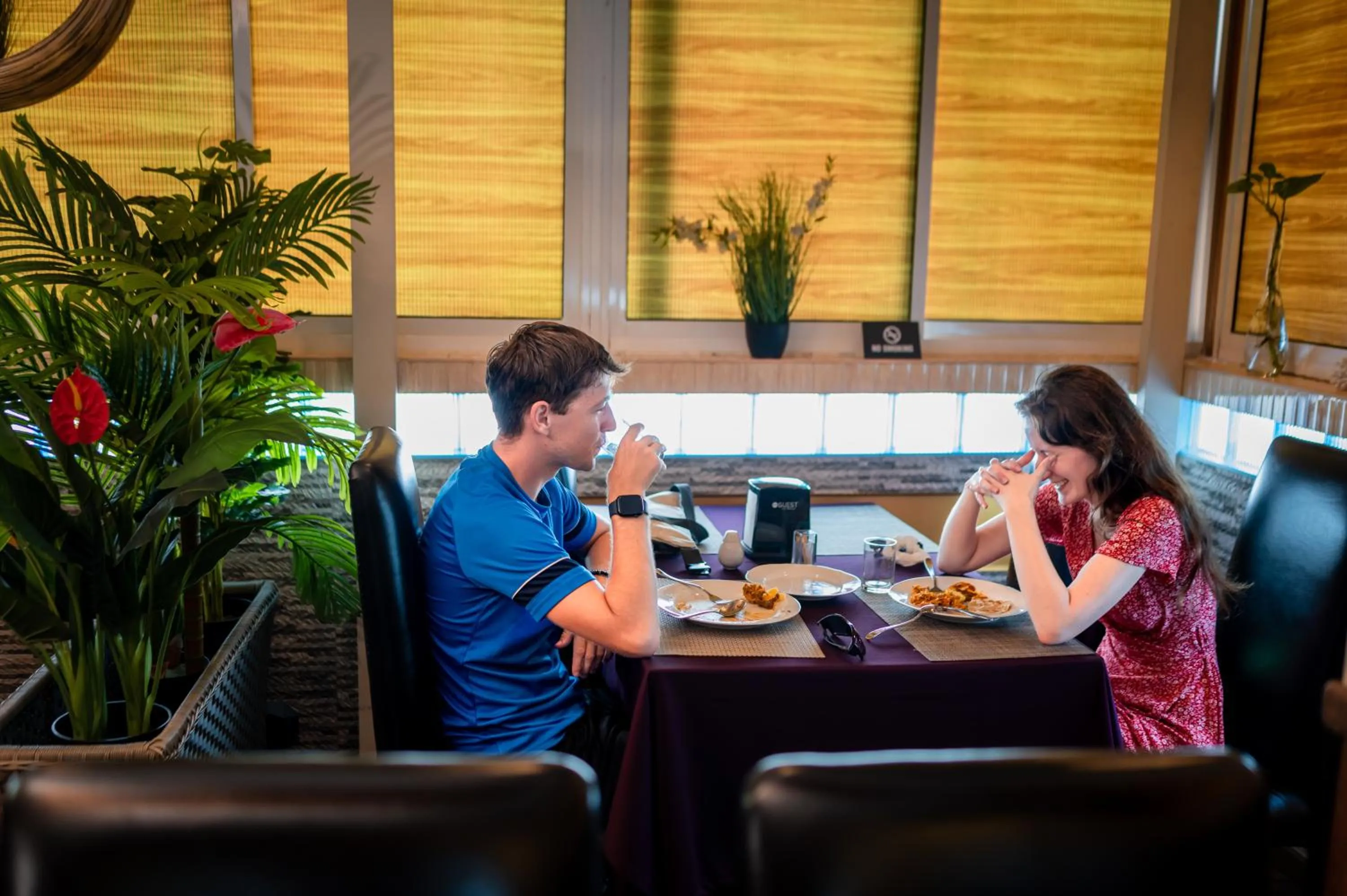 Restaurant/places to eat in ZAN Lodge