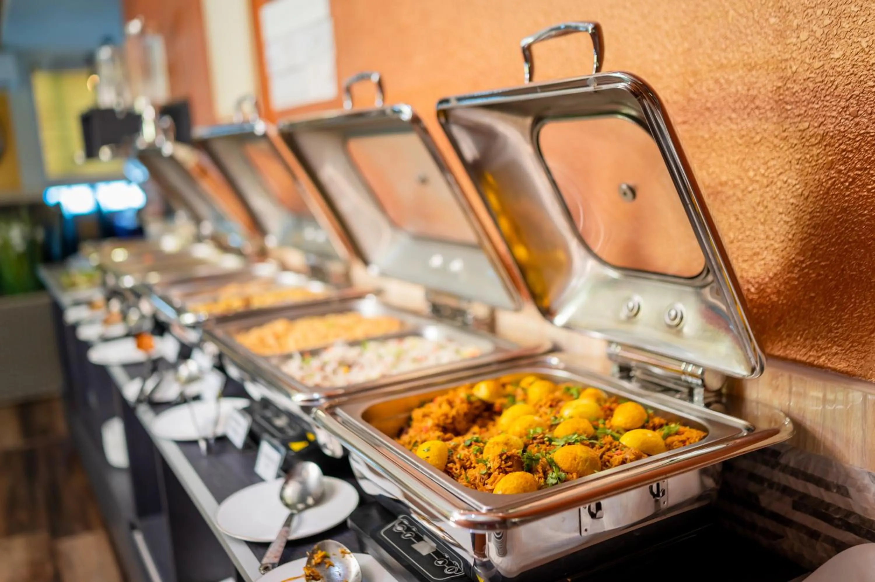 Restaurant/places to eat in ZAN Lodge