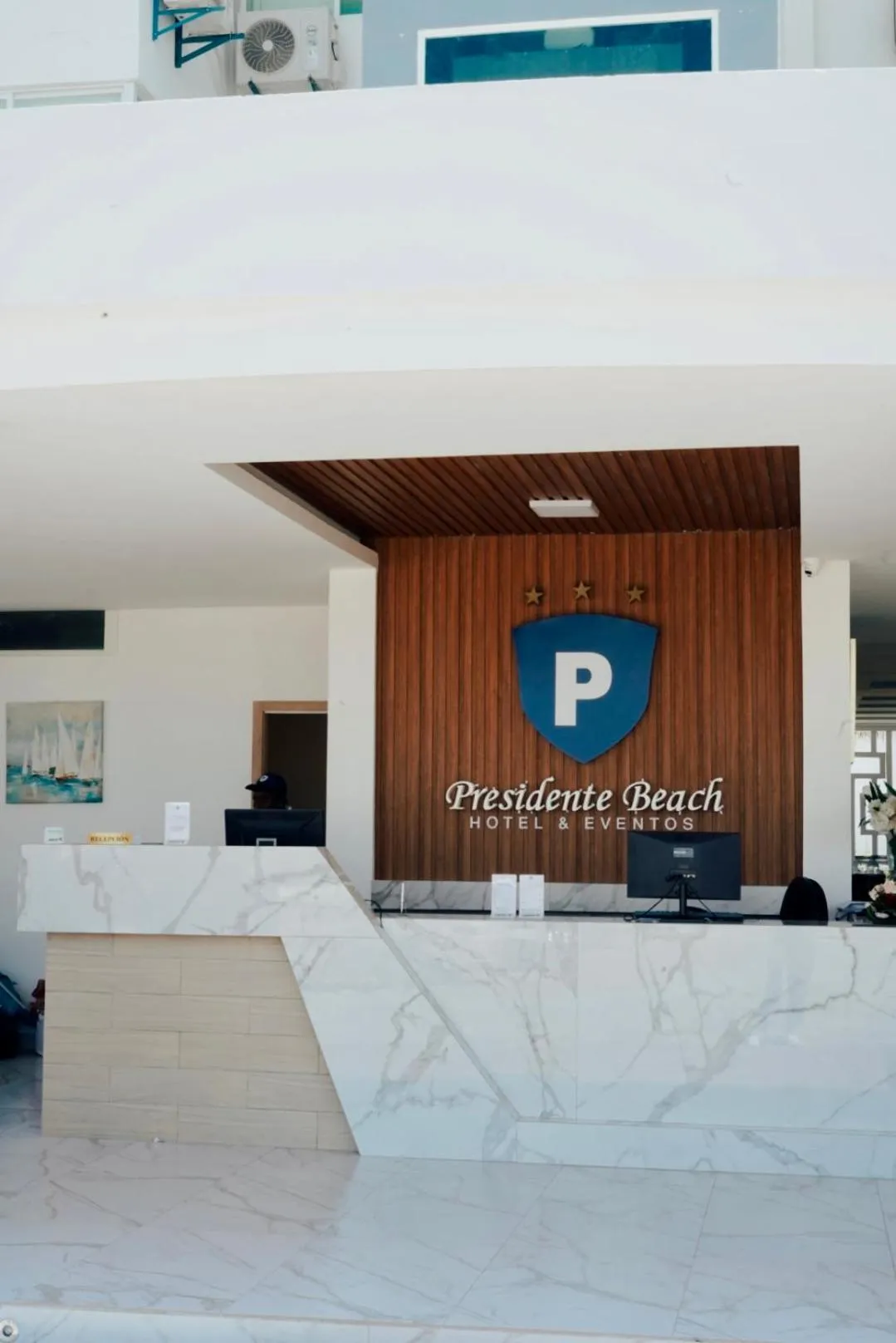 Property building in Hotel Presidente Beach Playas