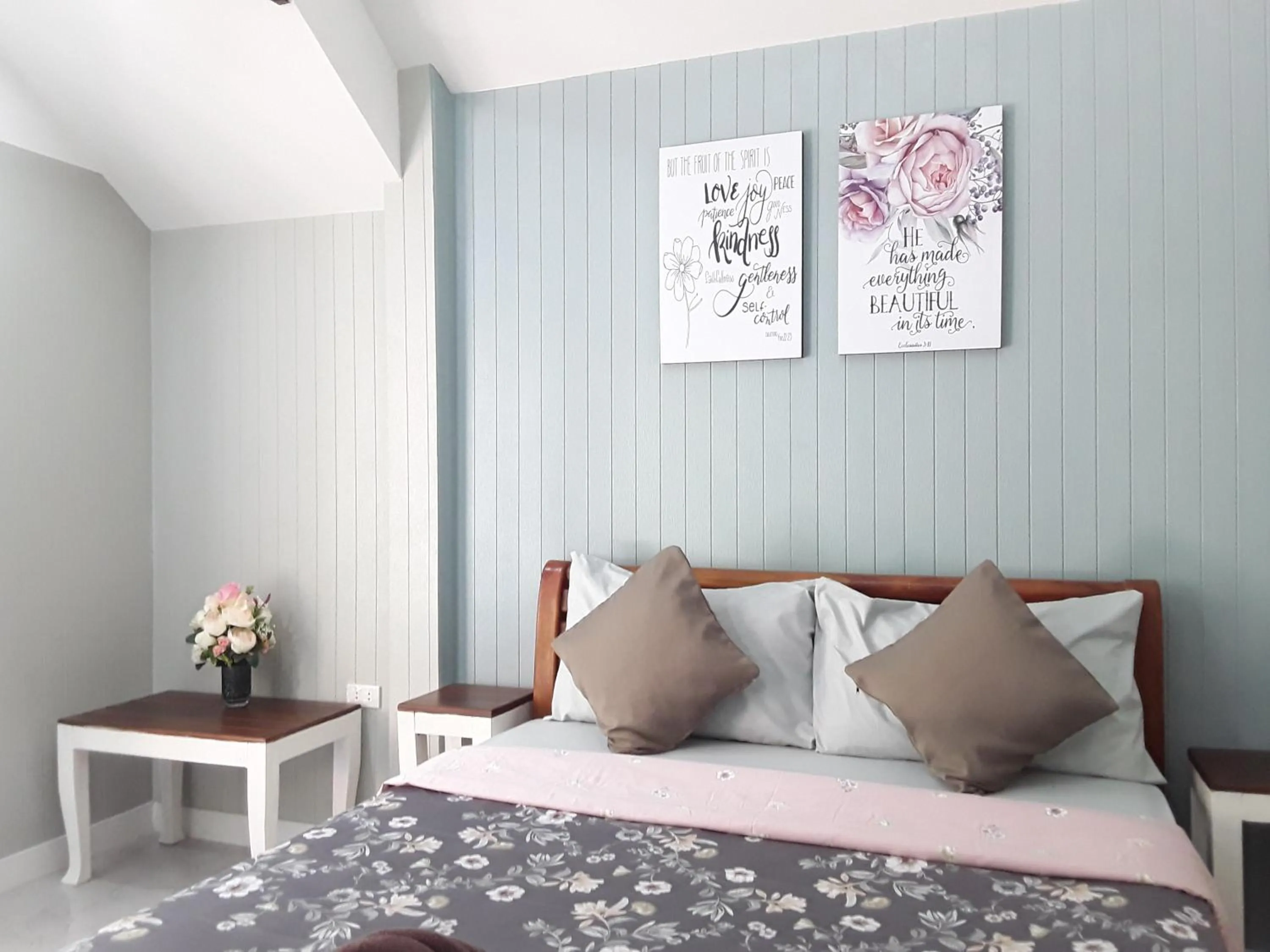 Bed in Barbados Terrace