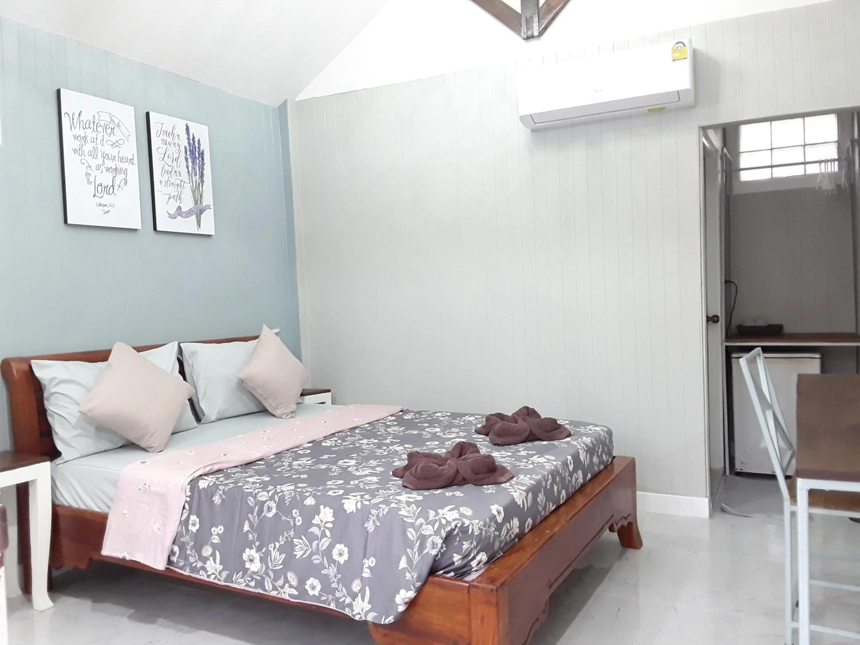 Bed in Barbados Terrace