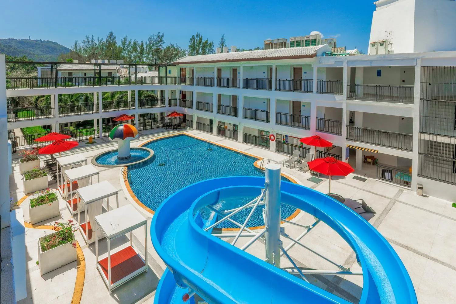 Swimming pool in Holiday Inn Resort Phuket Karon Beach by IHG