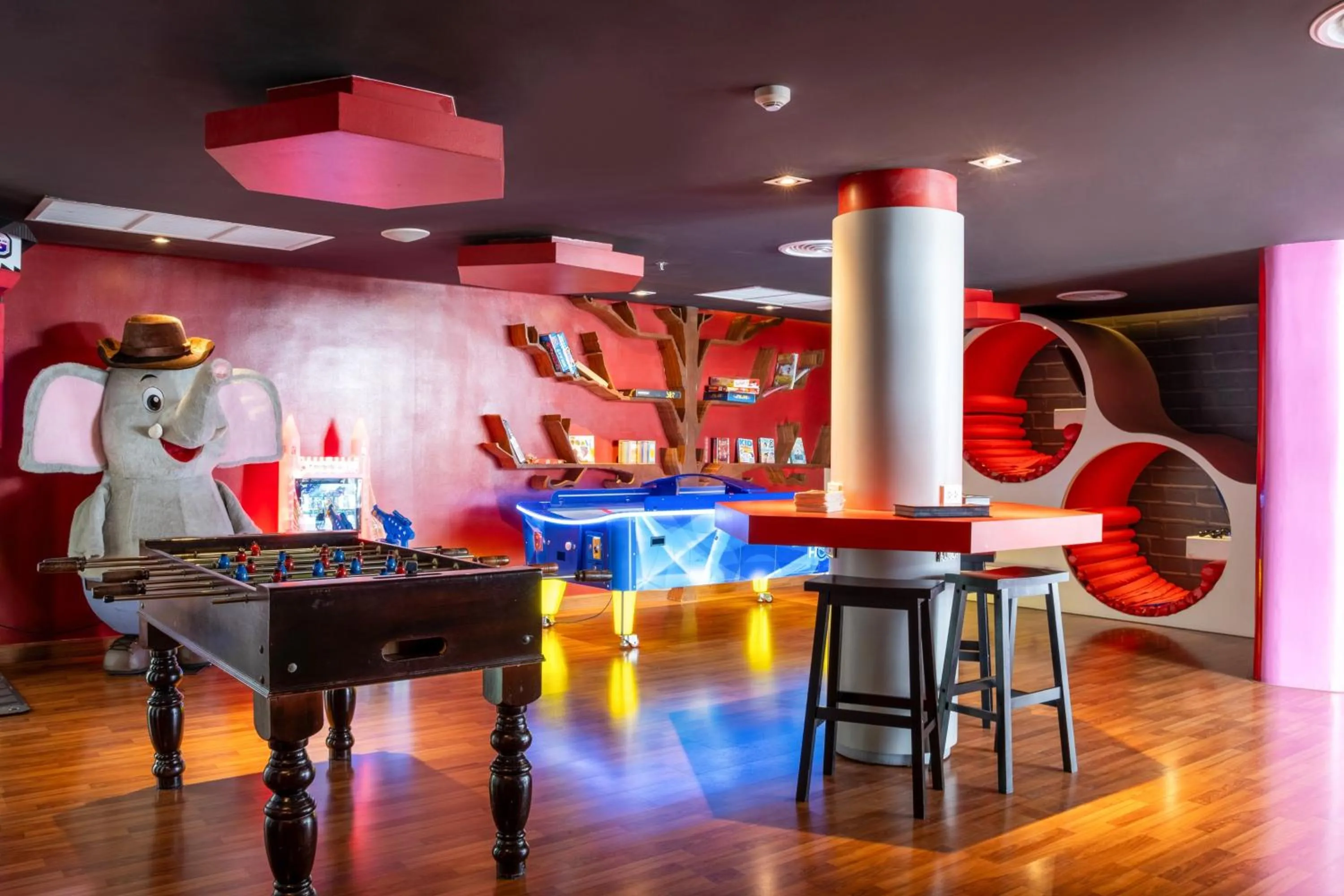 Area and facilities in Holiday Inn Resort Phuket Karon Beach by IHG