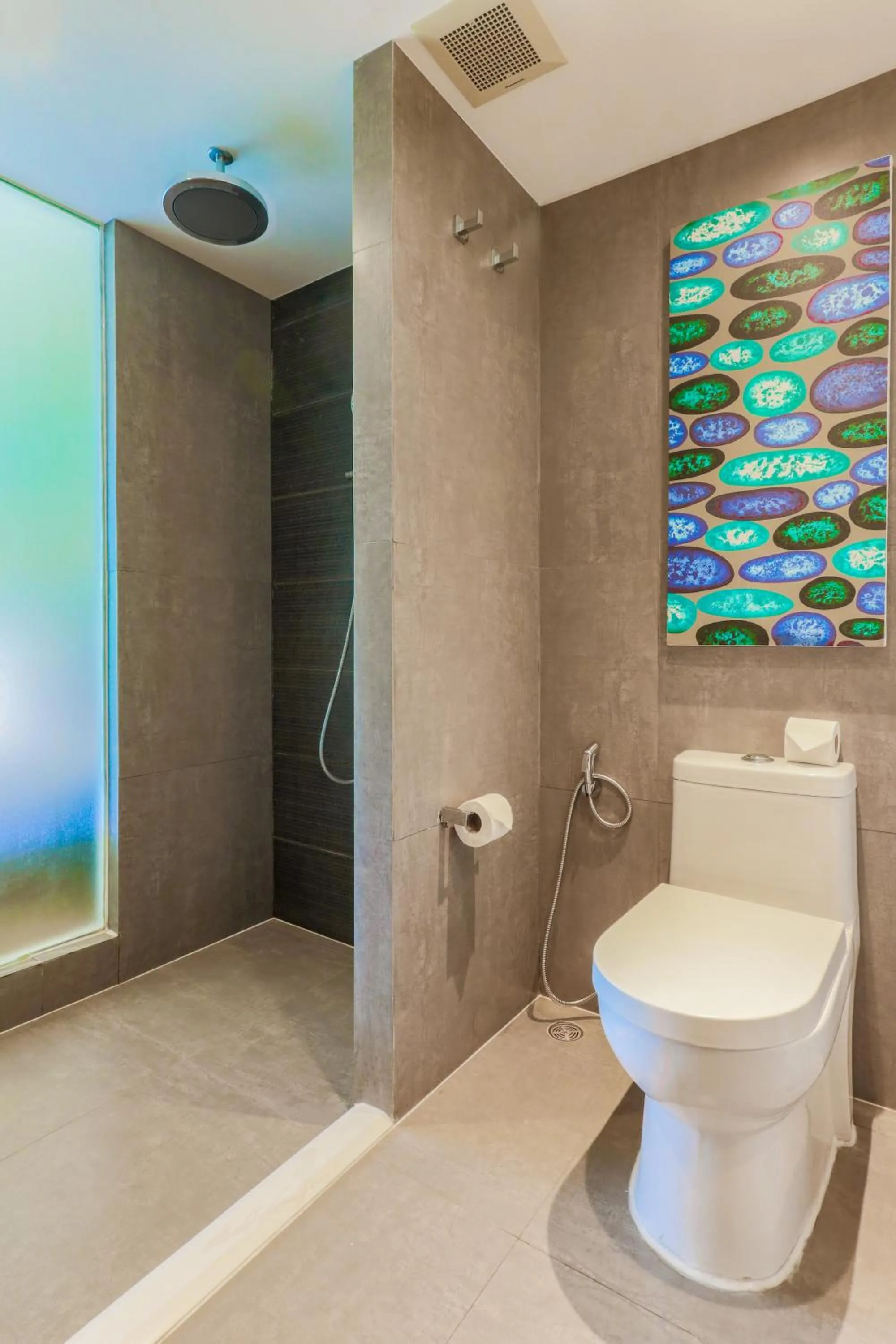 Shower in Holiday Inn Resort Phuket Karon Beach by IHG