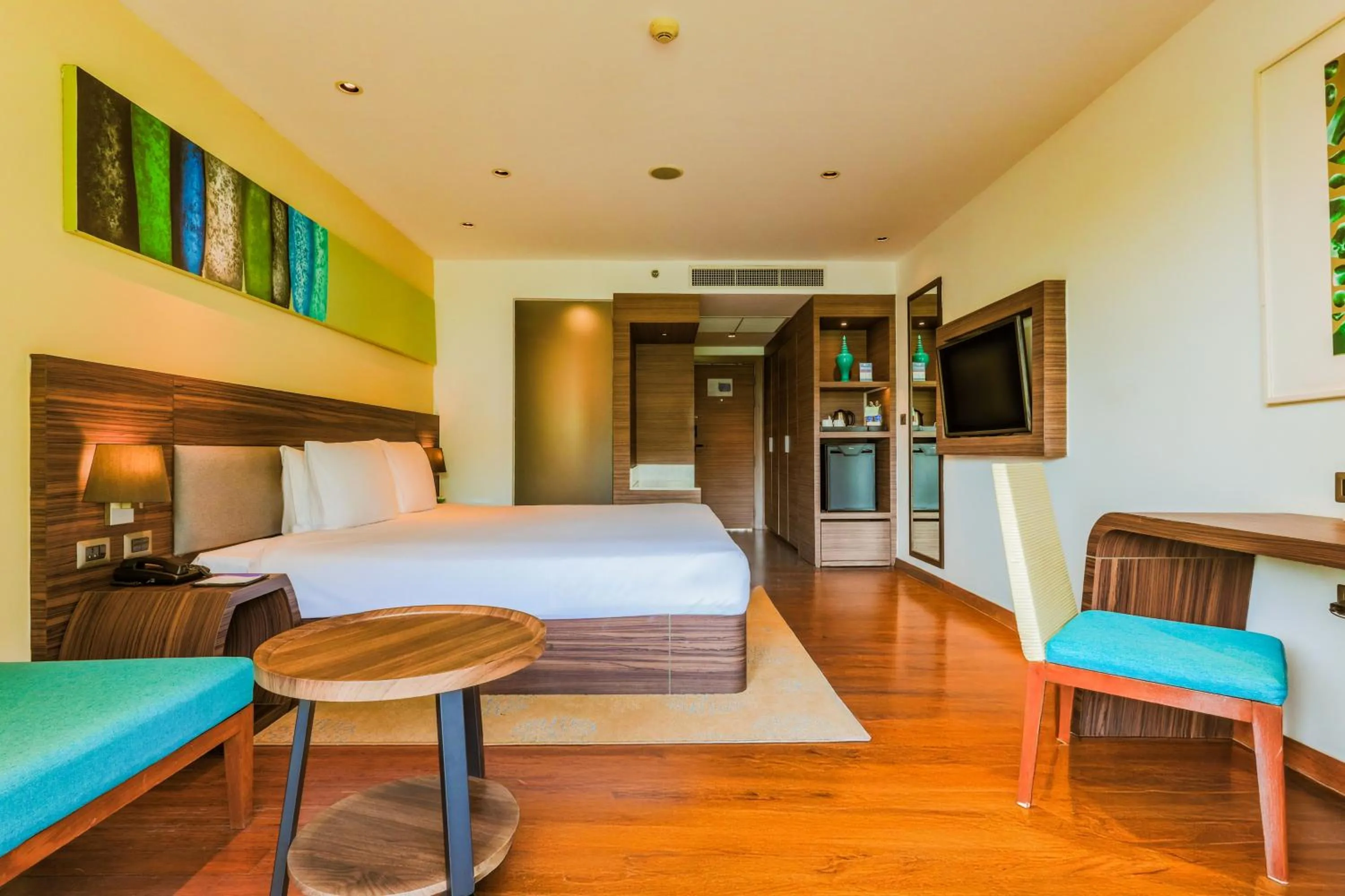 Bedroom, Bed in Holiday Inn Resort Phuket Karon Beach by IHG