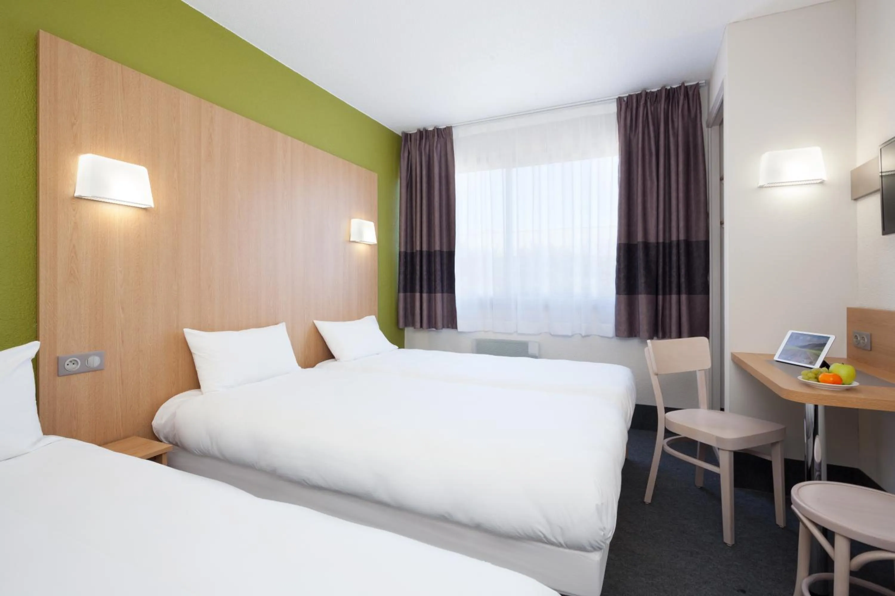 Bedroom, Bed in B&B HOTEL Nîmes Ville Active, parking sécurisé gratuit